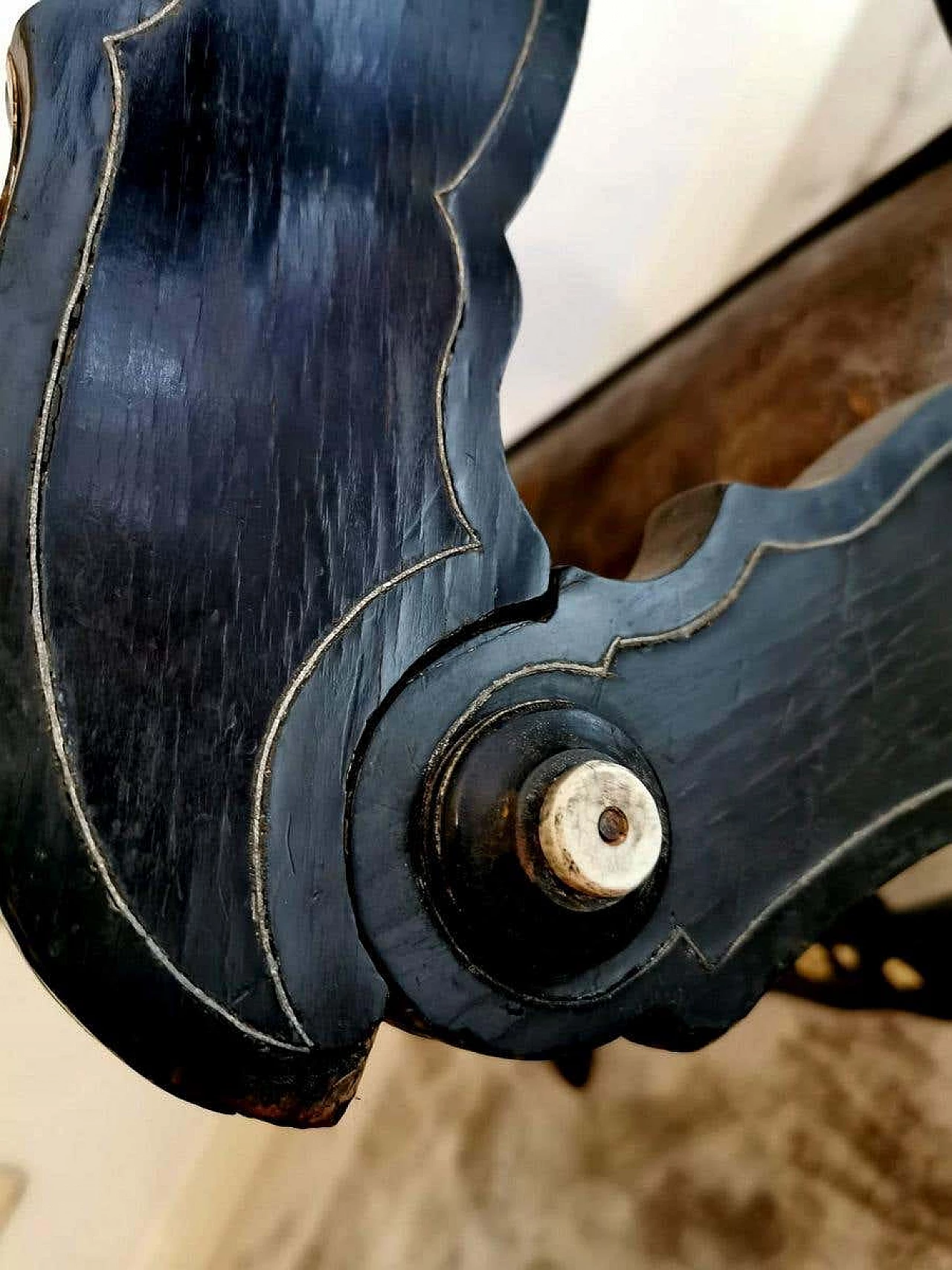 Chair in Ebony with bone inlays and Cordova leather, 18th century 1188317