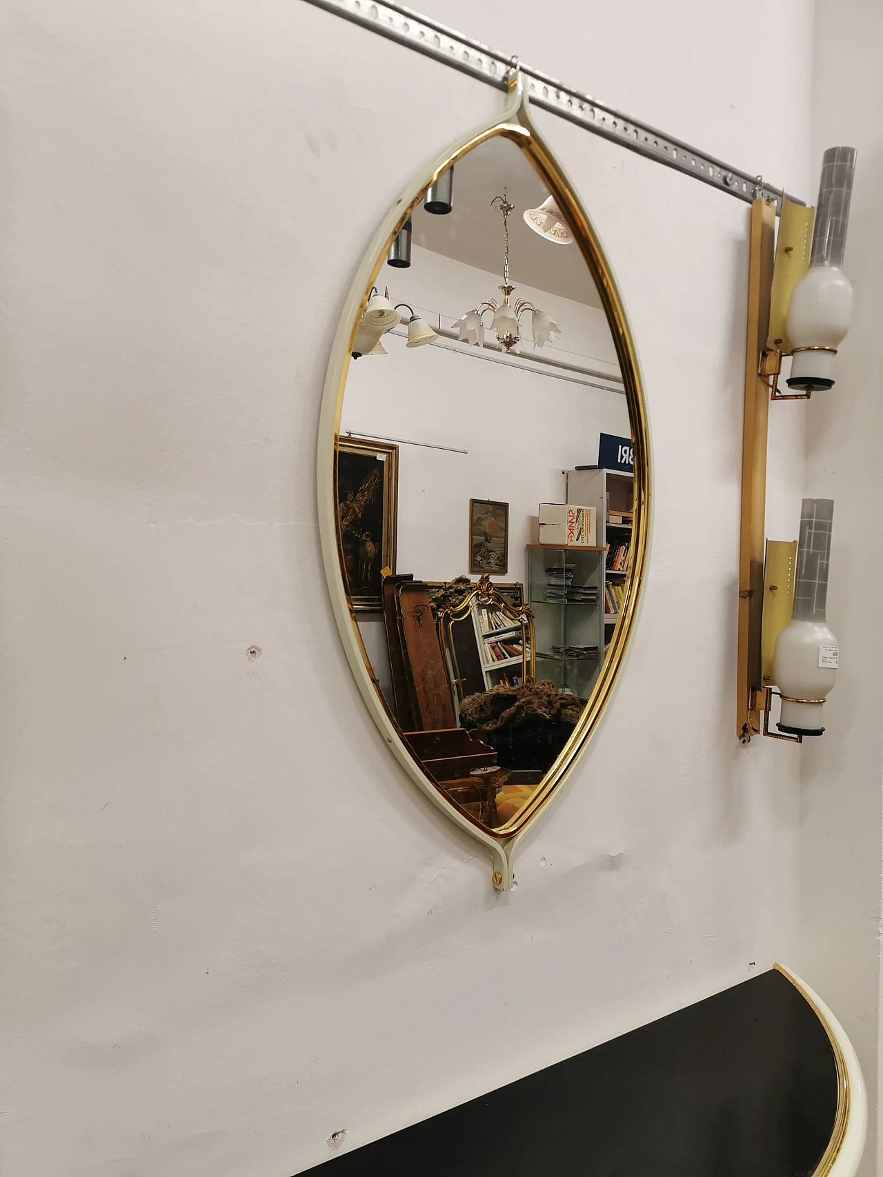 Consolle con in metallo laccato con specchio di Tommaso Barbi, anni '70 1188535