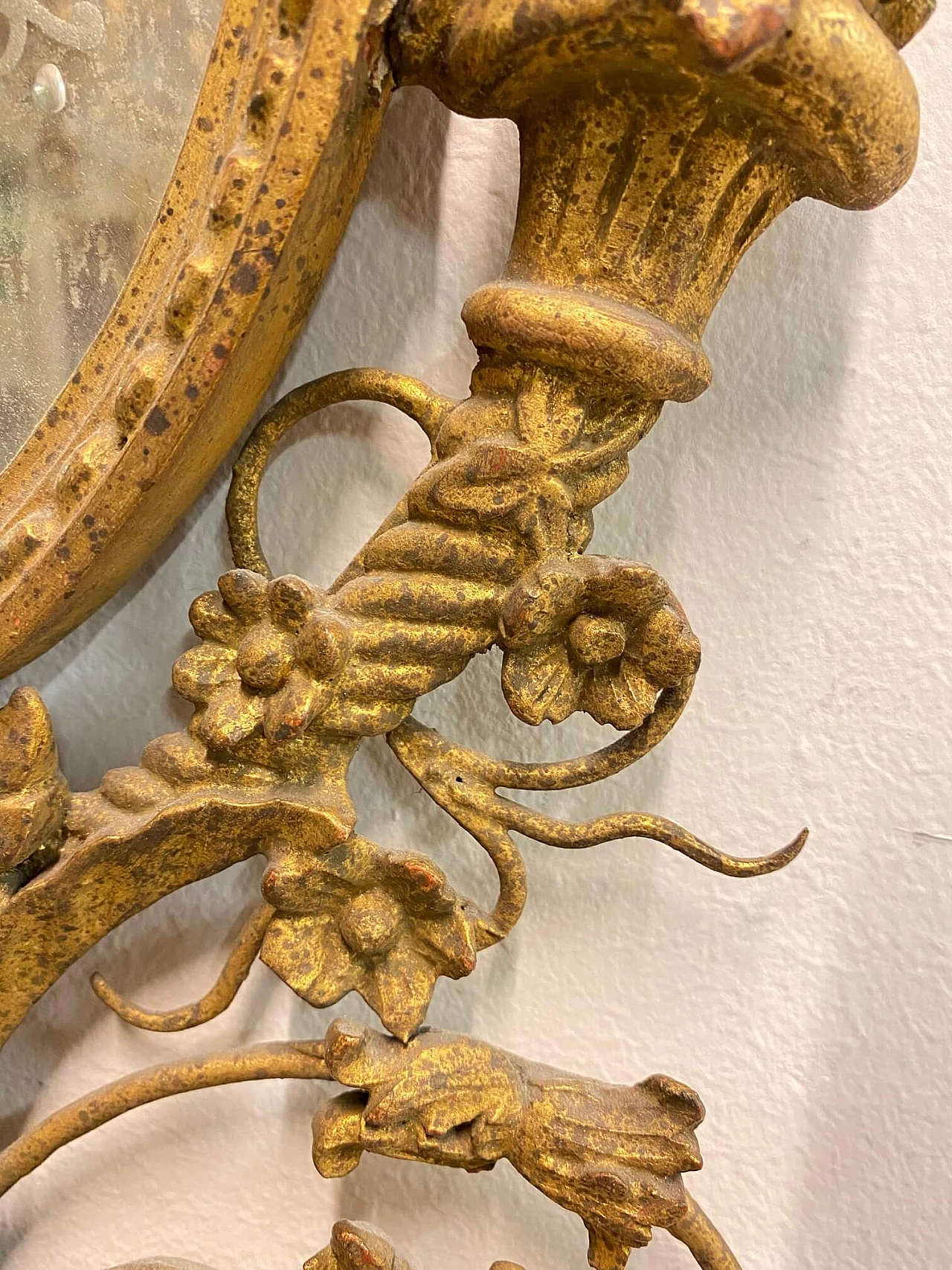 Wall sconce with 3 lights in wood and gilded iron with mirror, 50s 1188641