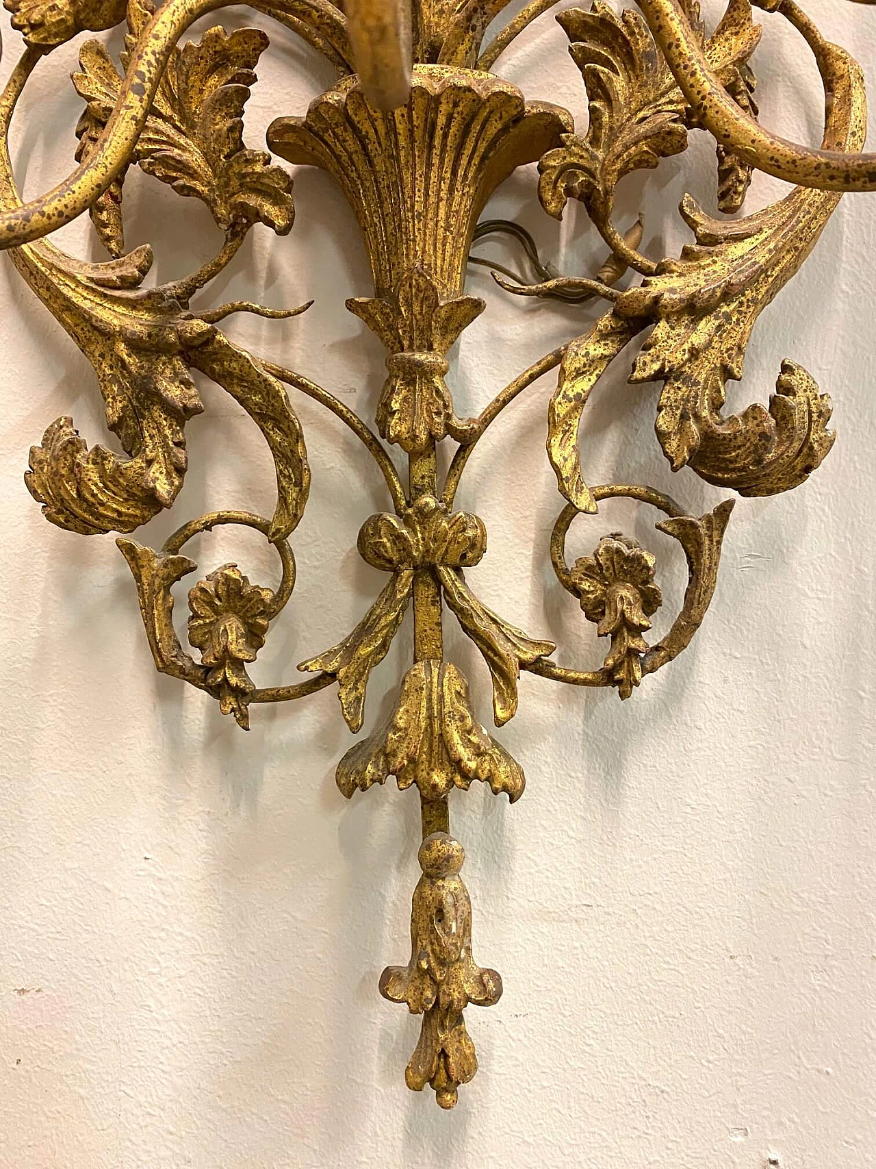 Wall sconce with 3 lights in wood and gilded iron with mirror, 50s 1188656