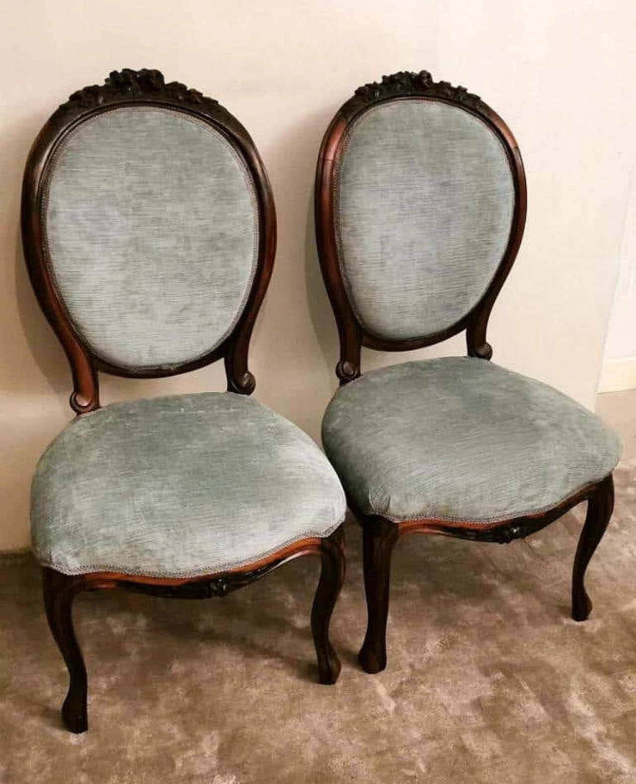Coppia di sedie da camera da letto Napoleone III in mogano scolpito 1188976