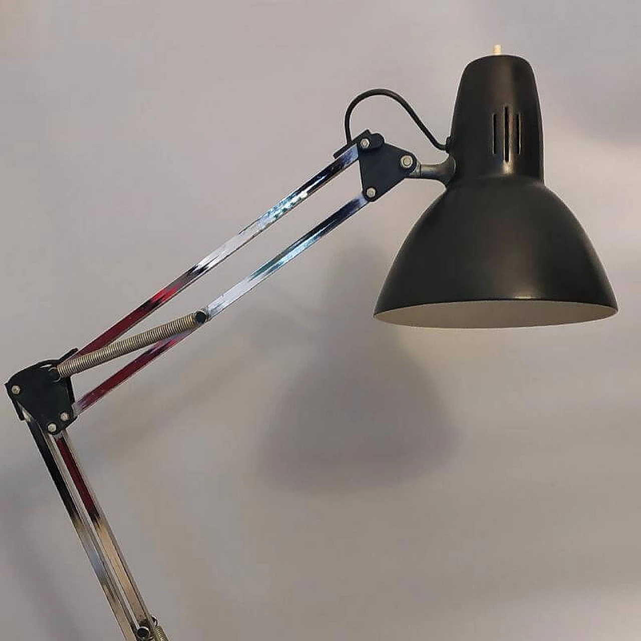 Lampada da tavolo nera da architetto di Arteluce, anni '70 1190233