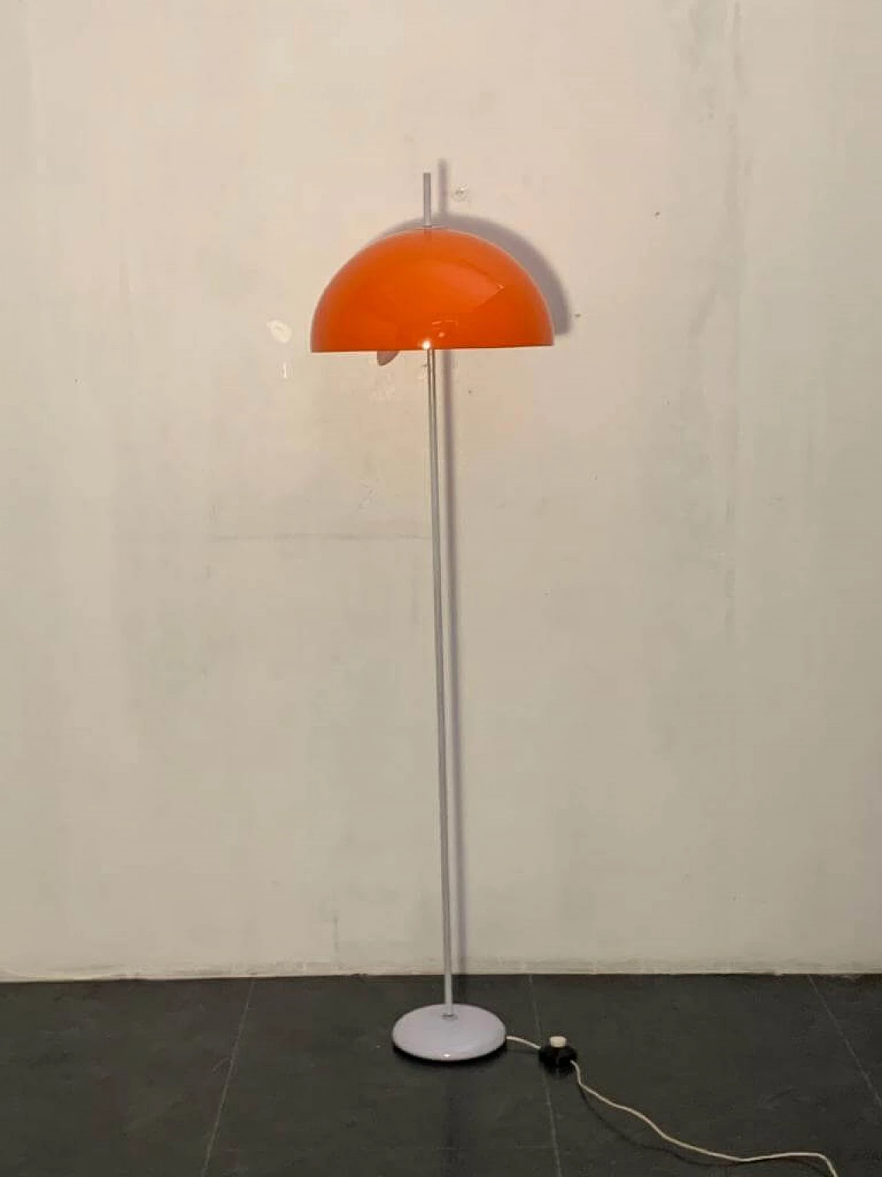 Floor lamp in metal and plastic, 70s 1190558