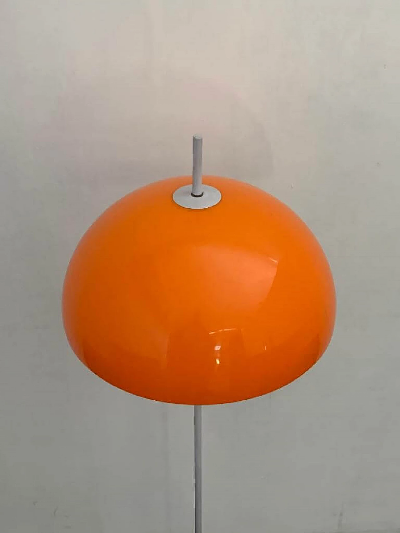 Floor lamp in metal and plastic, 70s 1190562