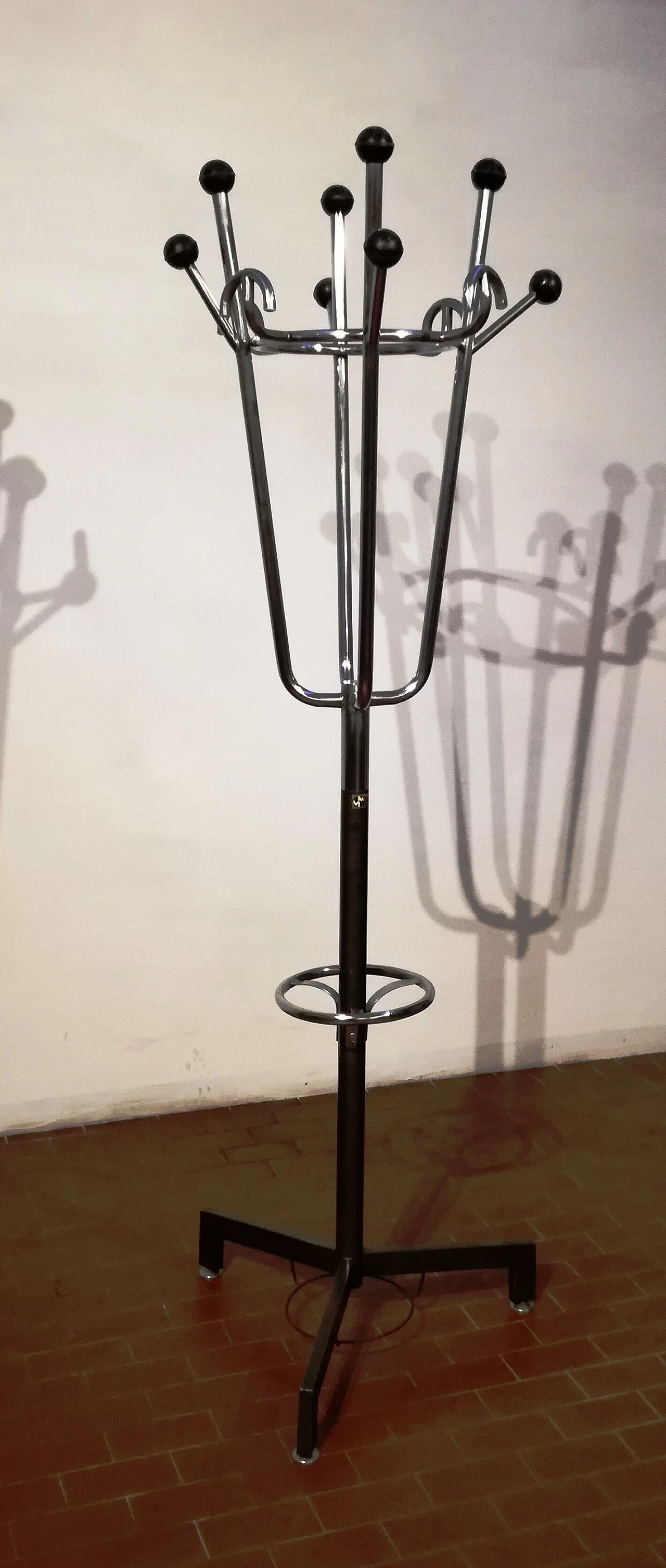 Standing coat rack in metal, 1960s 1190747