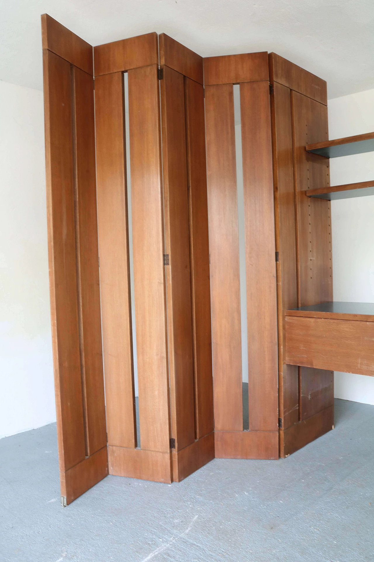 Mobile libreria con scrivania e separè in legno di noce, anni '60 1192920