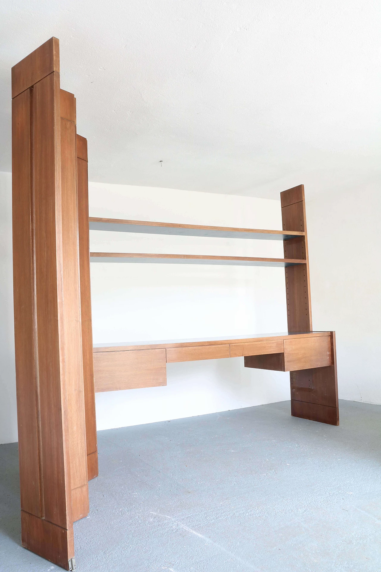 Mobile libreria con scrivania e separè in legno di noce, anni '60 1192922