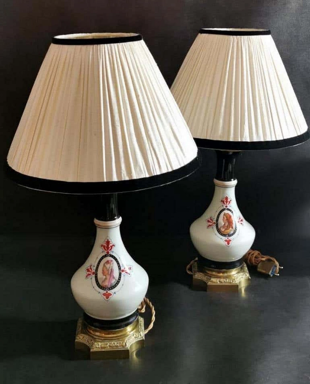 Coppia di lampade a olio Napoleone III in porceain de Paris 1193311