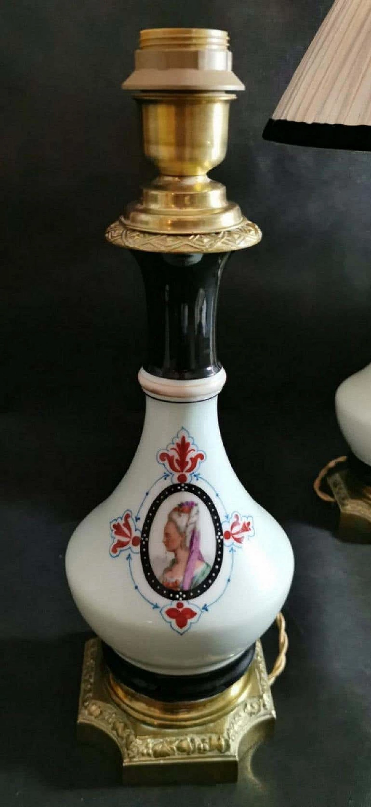 Coppia di lampade a olio Napoleone III in porceain de Paris 1193314