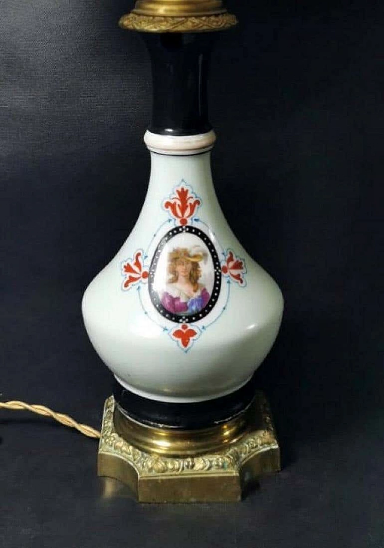 Coppia di lampade a olio Napoleone III in porceain de Paris 1193316