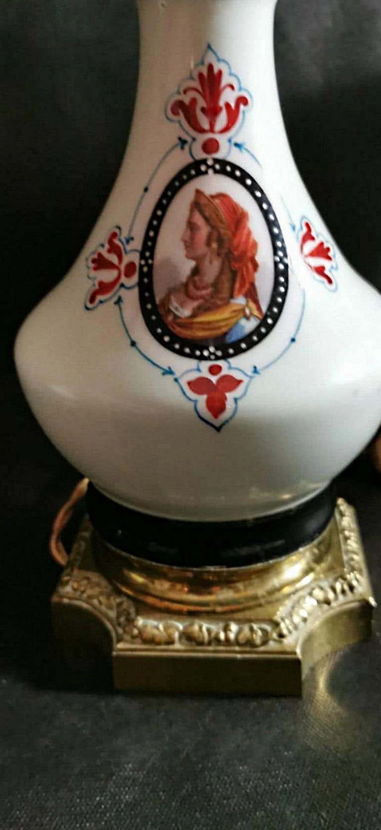 Coppia di lampade a olio Napoleone III in porceain de Paris 1193317