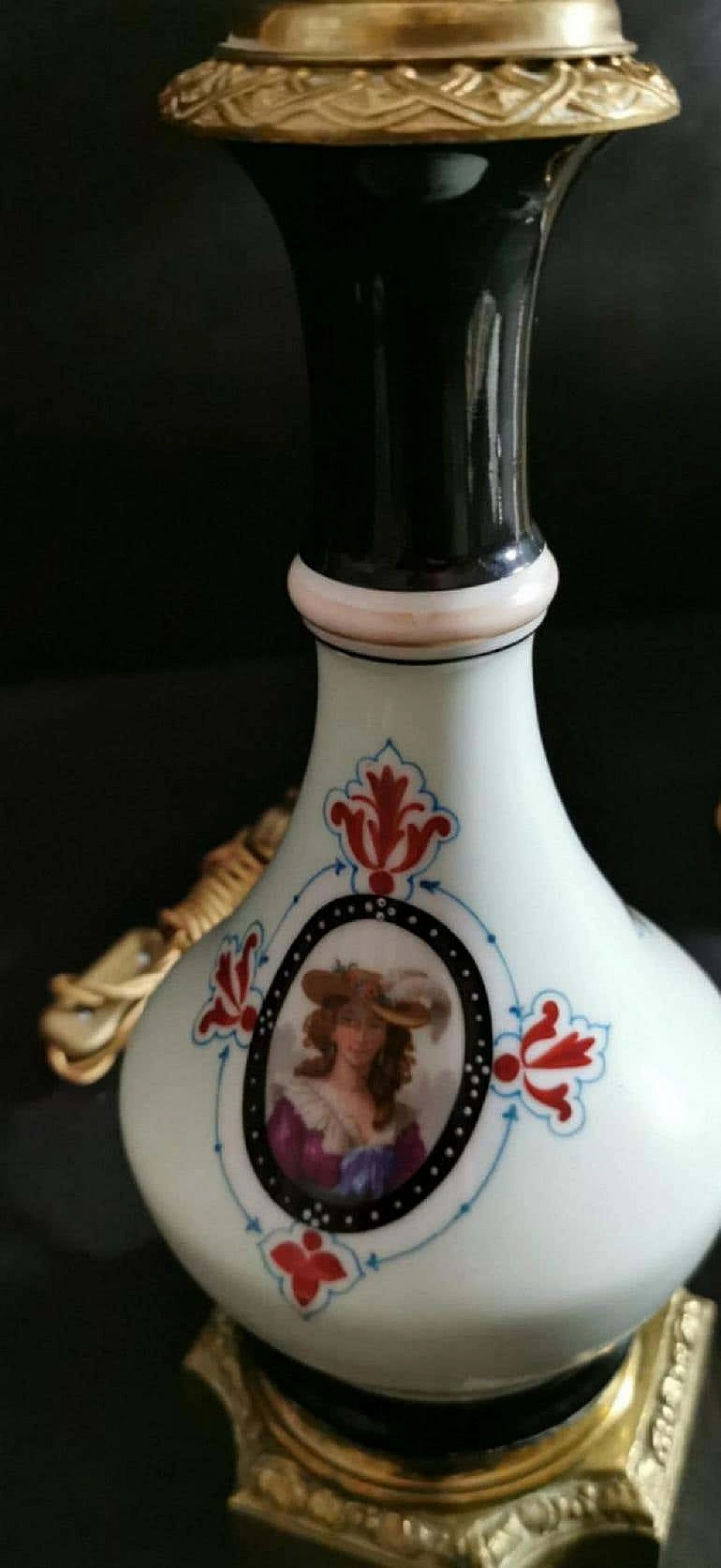 Coppia di lampade a olio Napoleone III in porceain de Paris 1193324