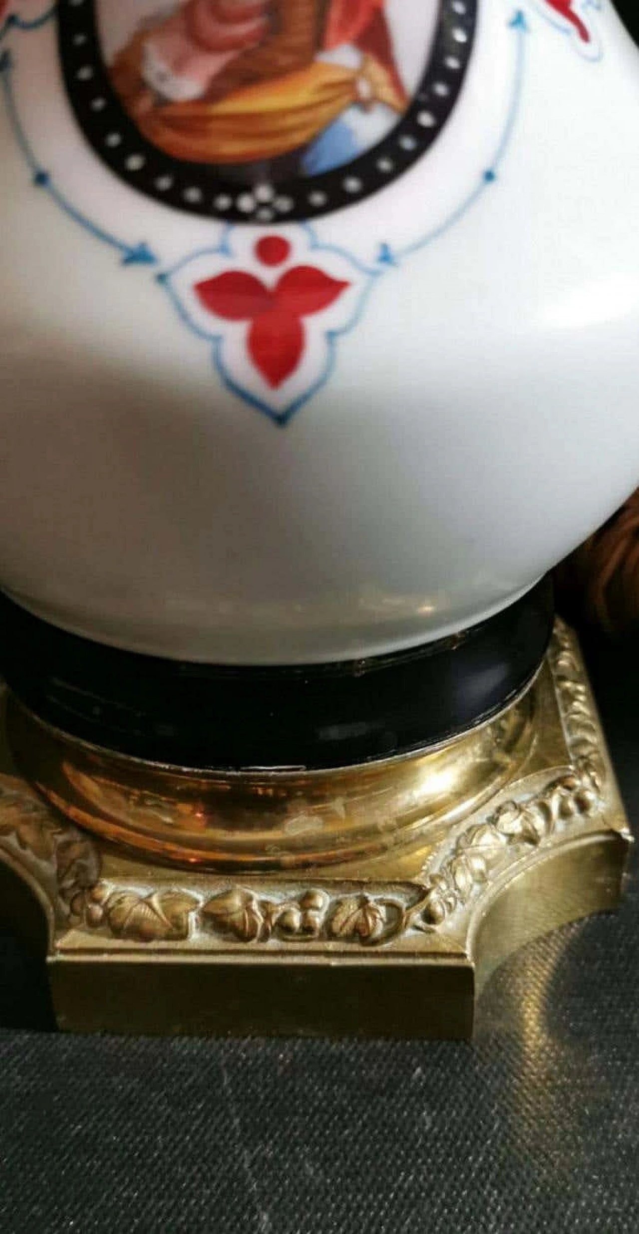 Coppia di lampade a olio Napoleone III in porceain de Paris 1193325