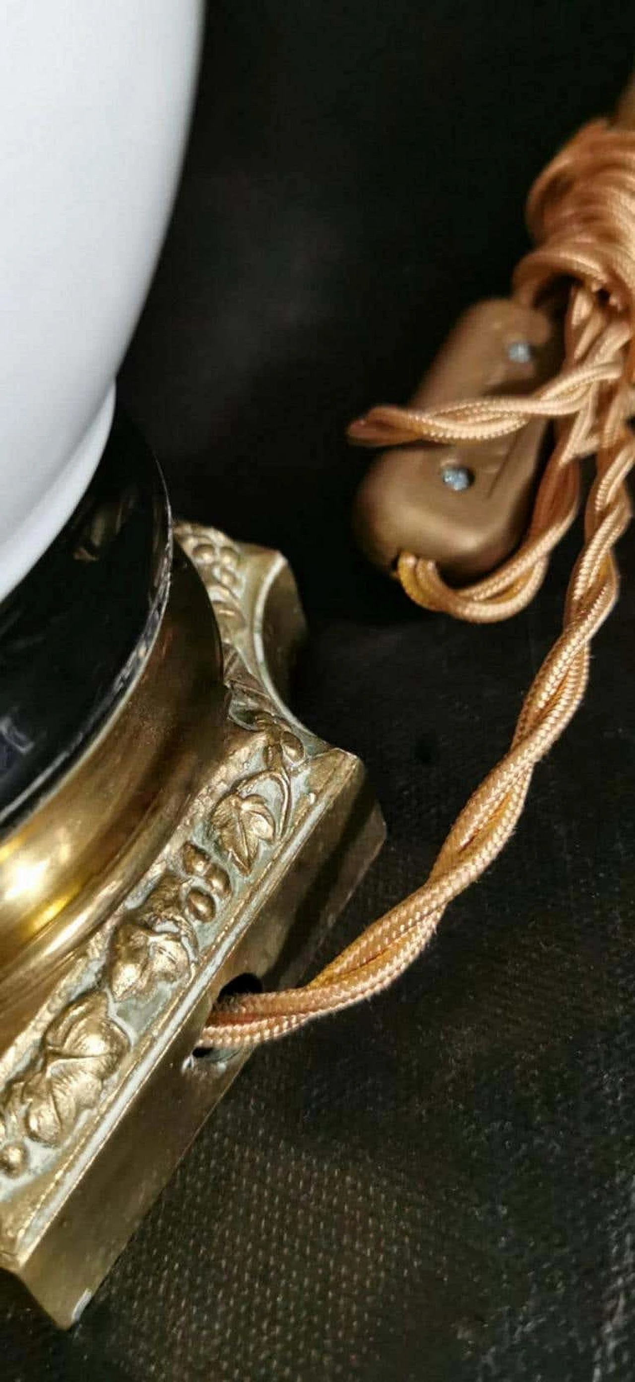 Coppia di lampade a olio Napoleone III in porceain de Paris 1193326