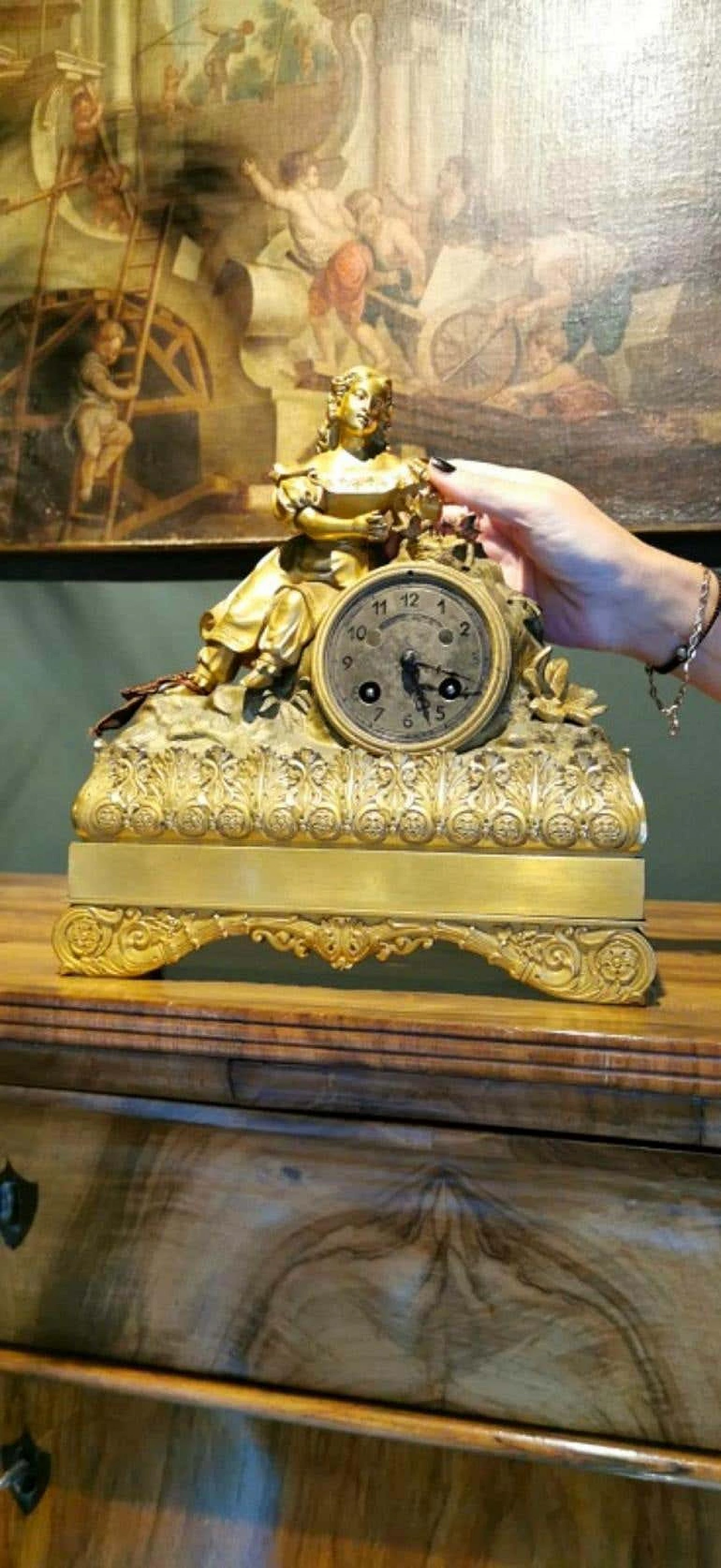 Orologio da camino in stile Luigi XVI in bronzo dorato 1193549