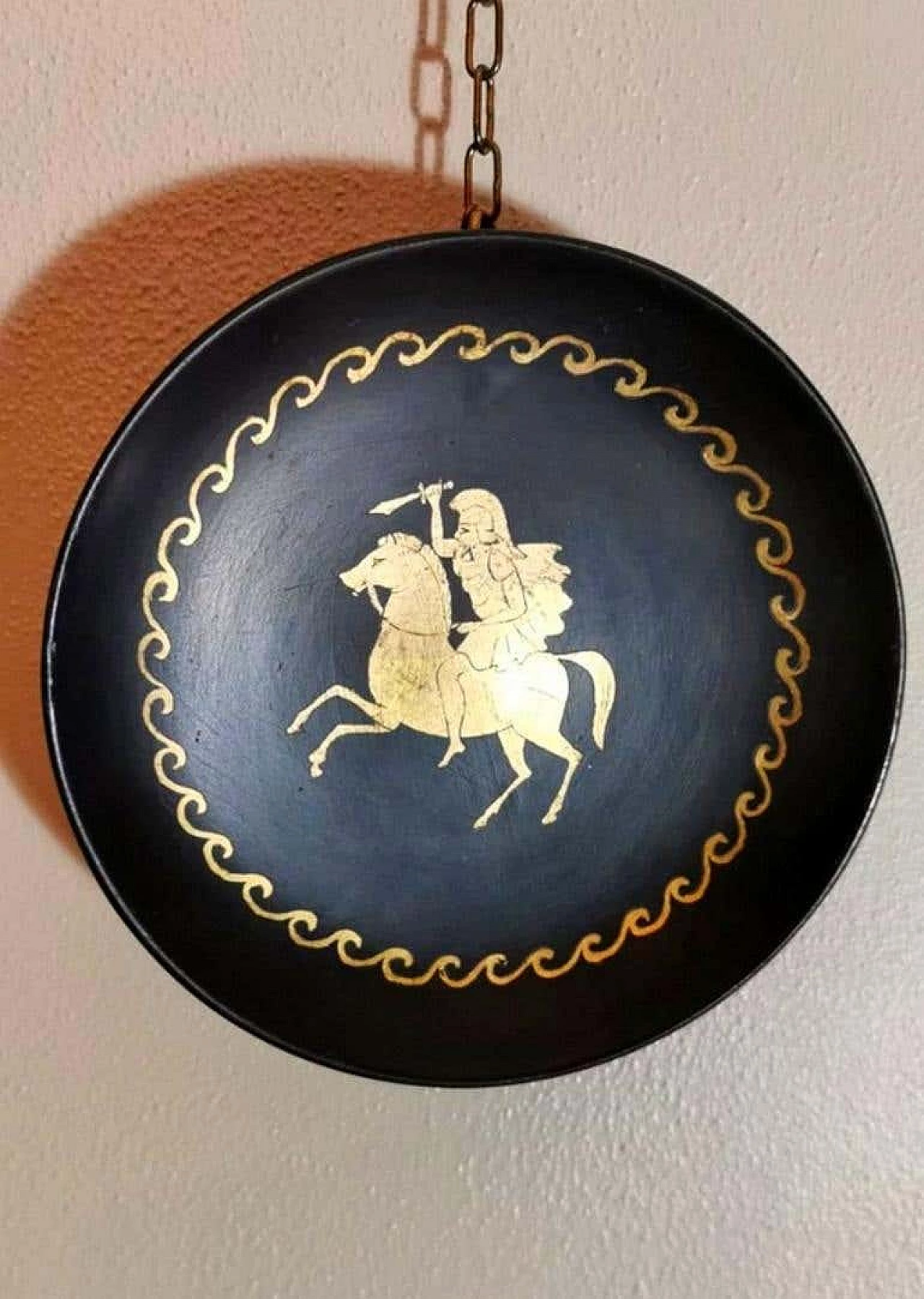 Coppia di piattini in ceramica Bucchero con decorazione in foglia d'oro di Carlo Alberto Rossi, anni '50 1193703