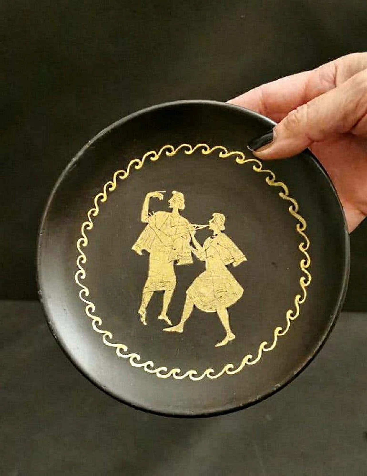 Coppia di piattini in ceramica Bucchero con decorazione in foglia d'oro di Carlo Alberto Rossi, anni '50 1193715