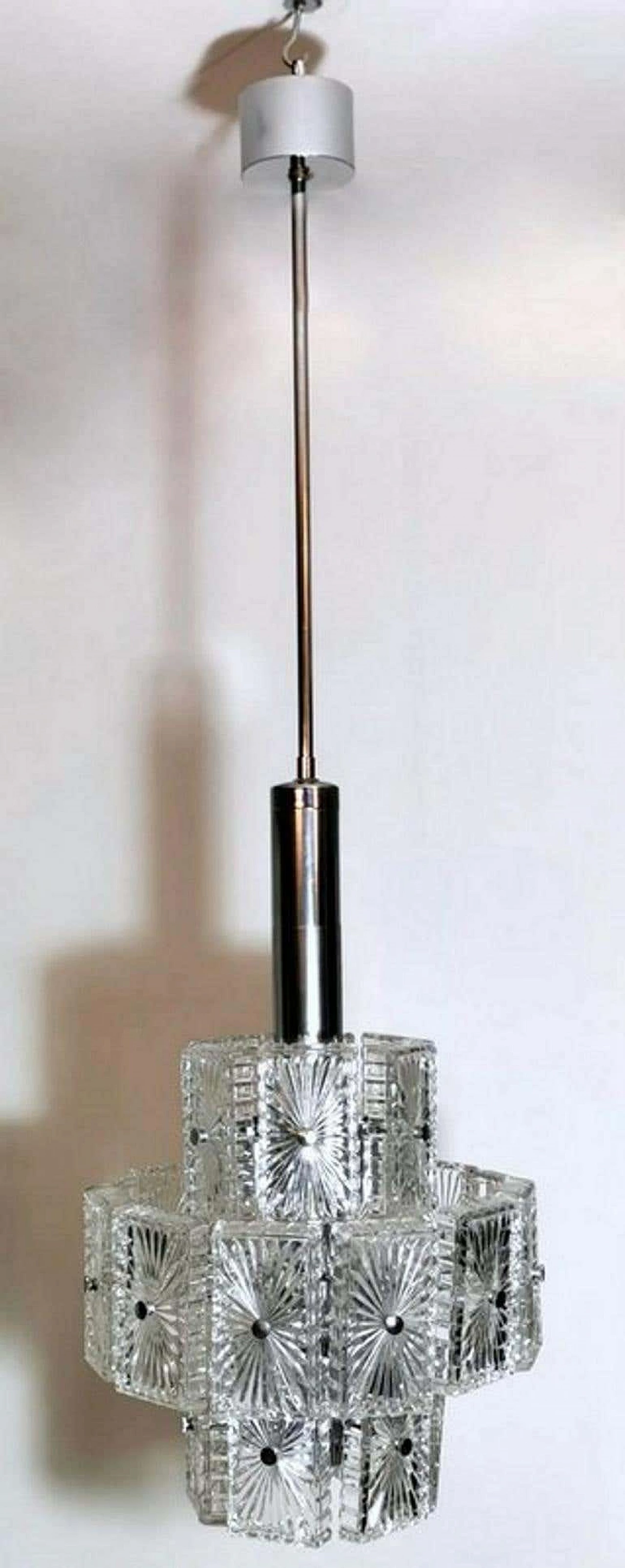 Lampadario a 12 luci in cristallo e metallo nichelato, anni '60 1193776