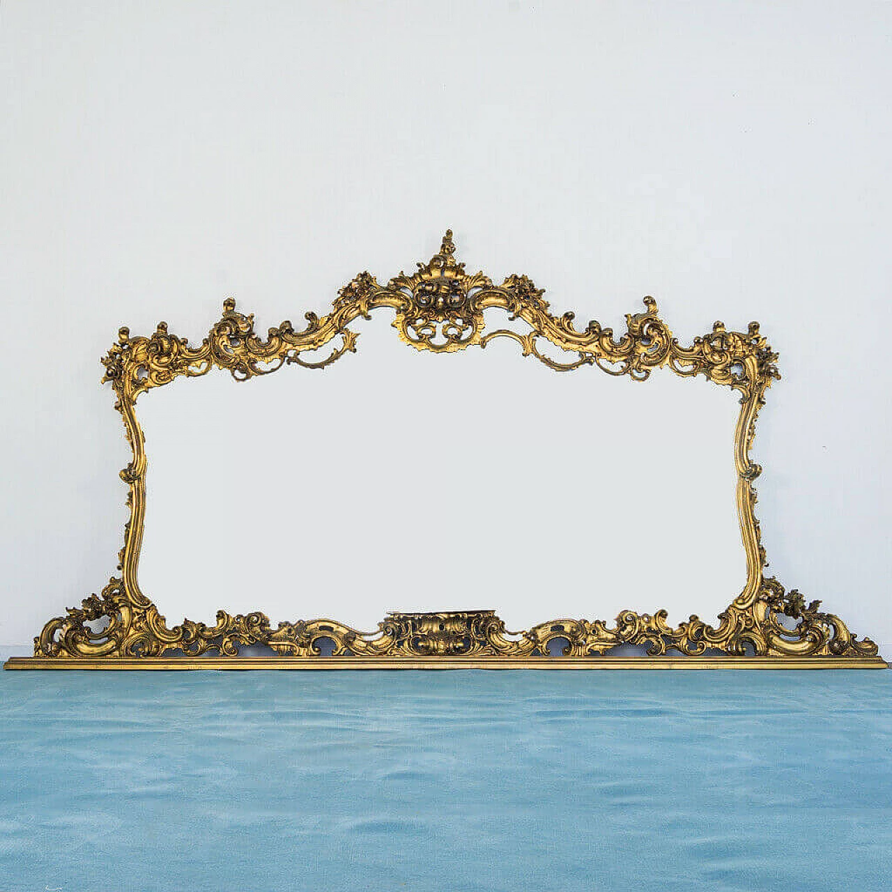 Specchio a parete in legno dorato, anni '50 1193808