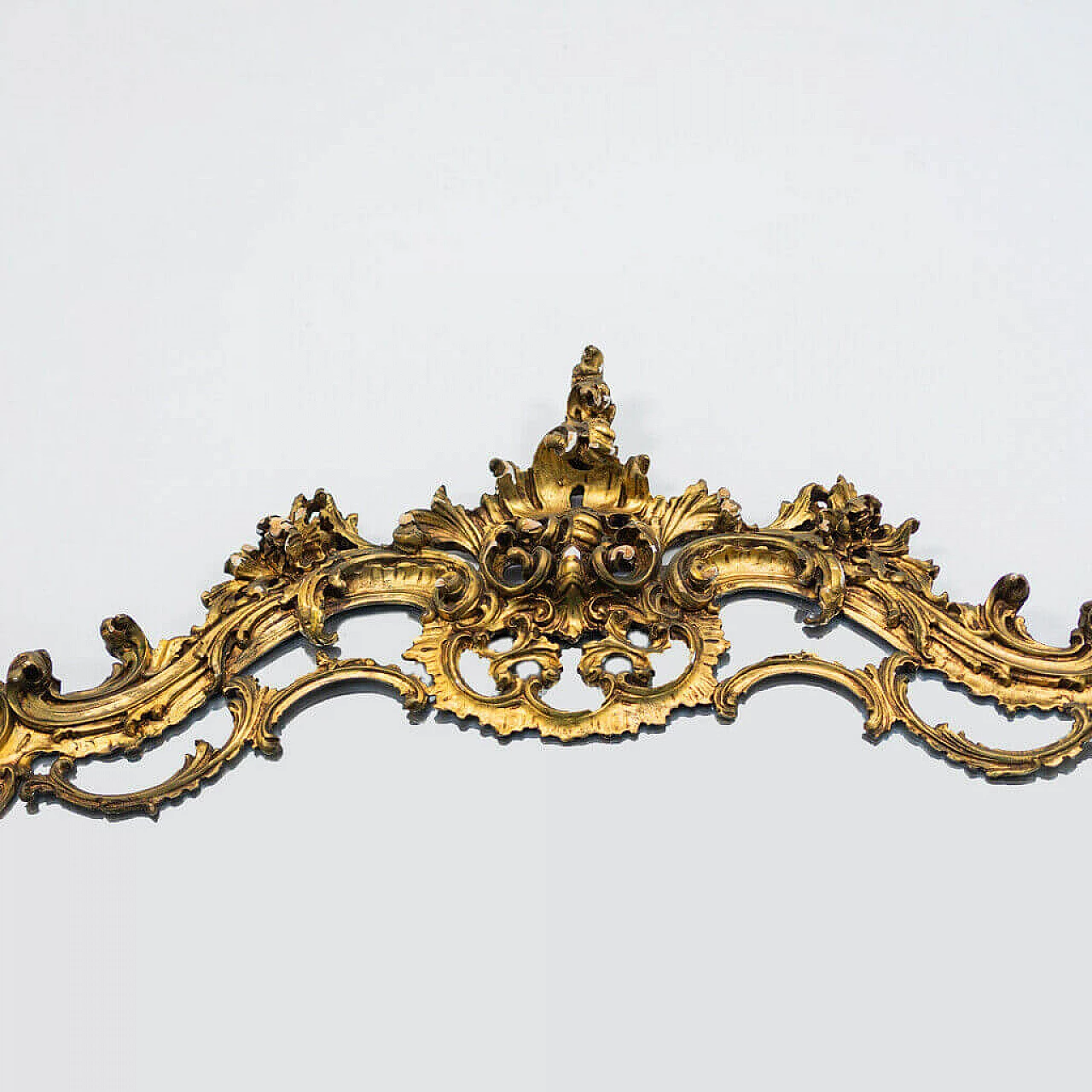 Specchio a parete in legno dorato, anni '50 1193810