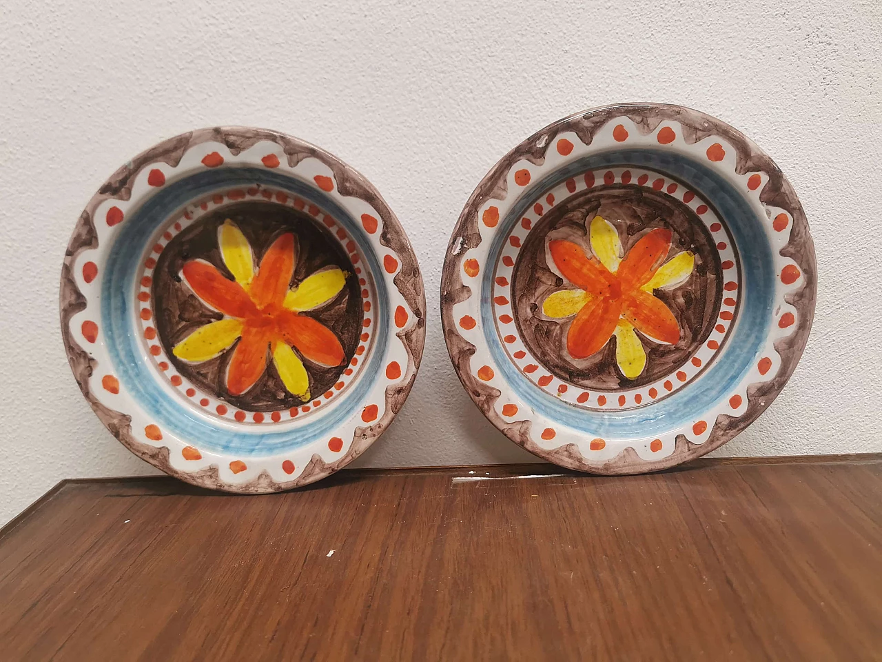 Coppia di piatti in ceramica De Simone, anni '70 1194815