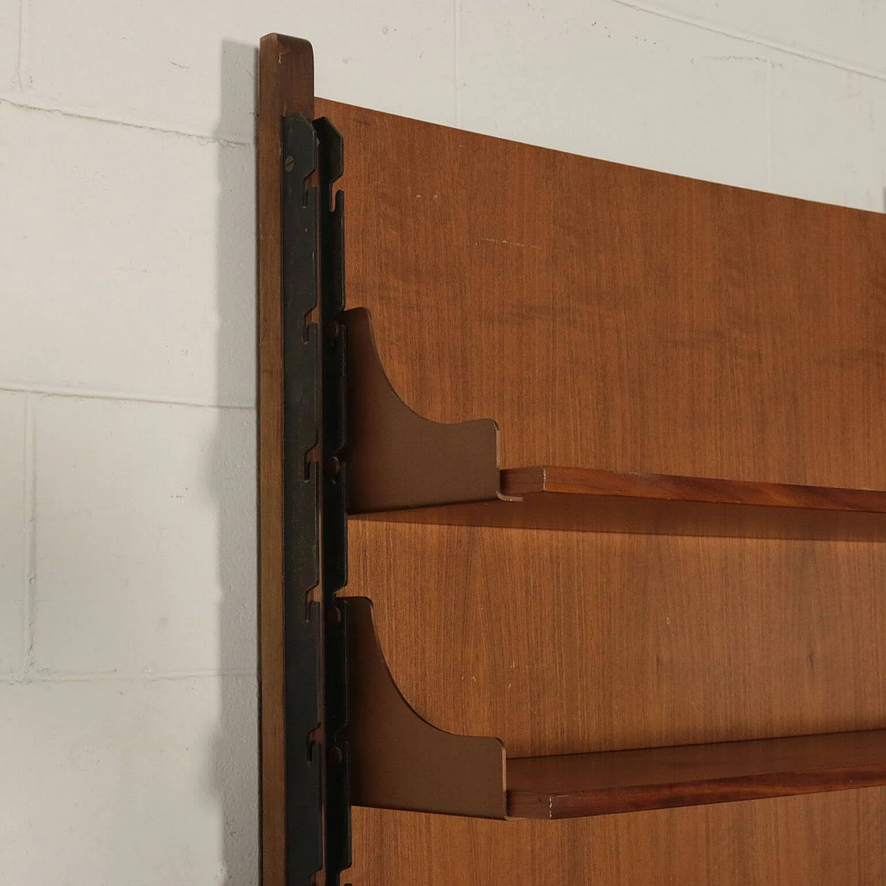 Bookcase in walnut and metal, 60s 1196320