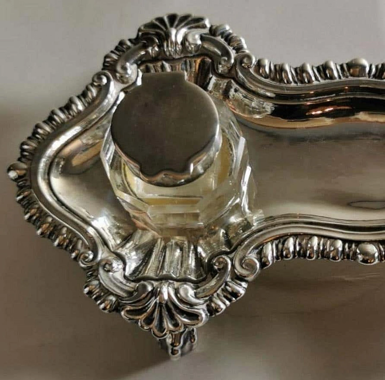 Queen Anne style Victorian inkwell in silver plated, 19th century 1196967