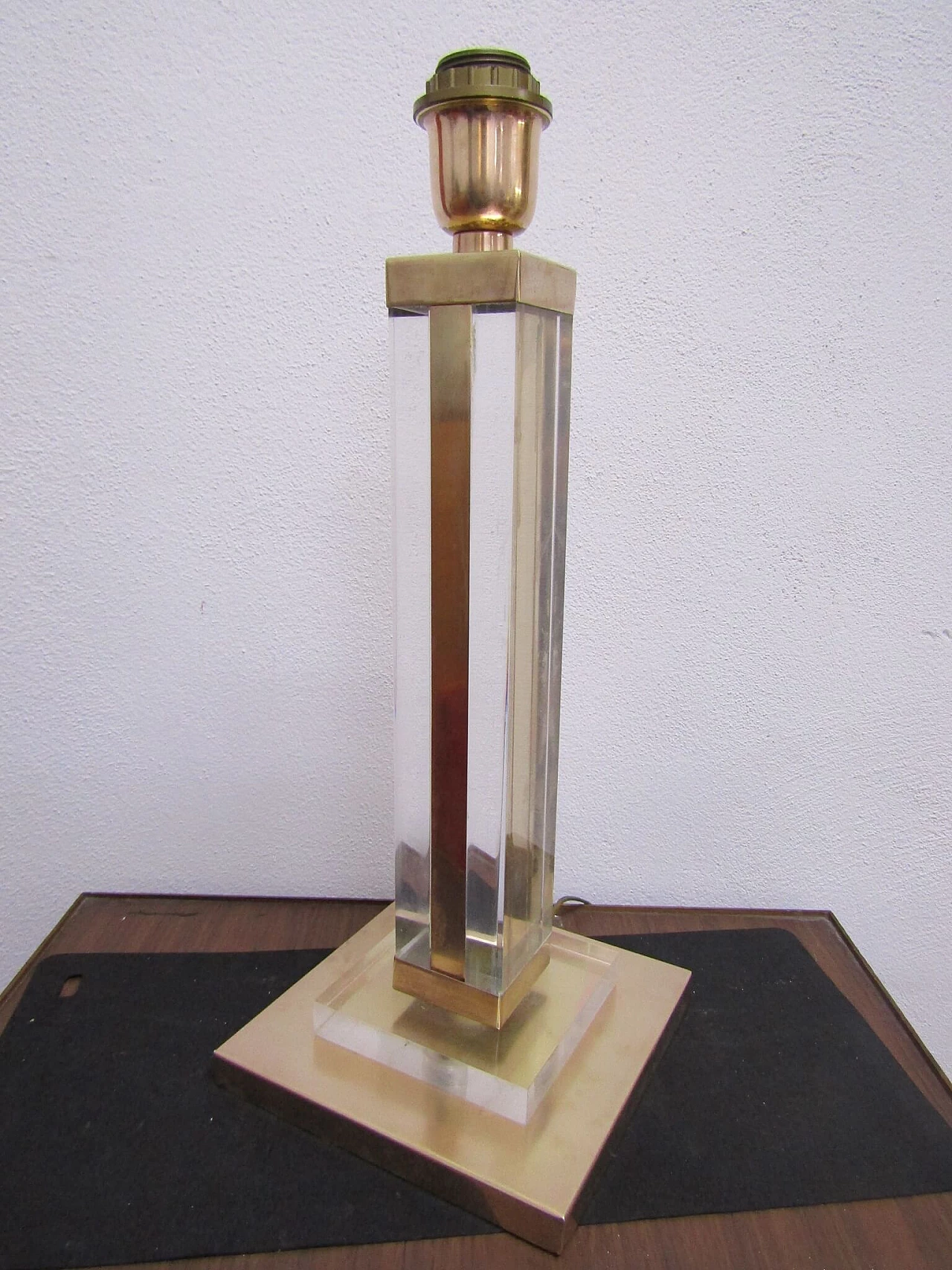 Romeo Rega style table lamp in metal and plexiglas, 70s 1197120