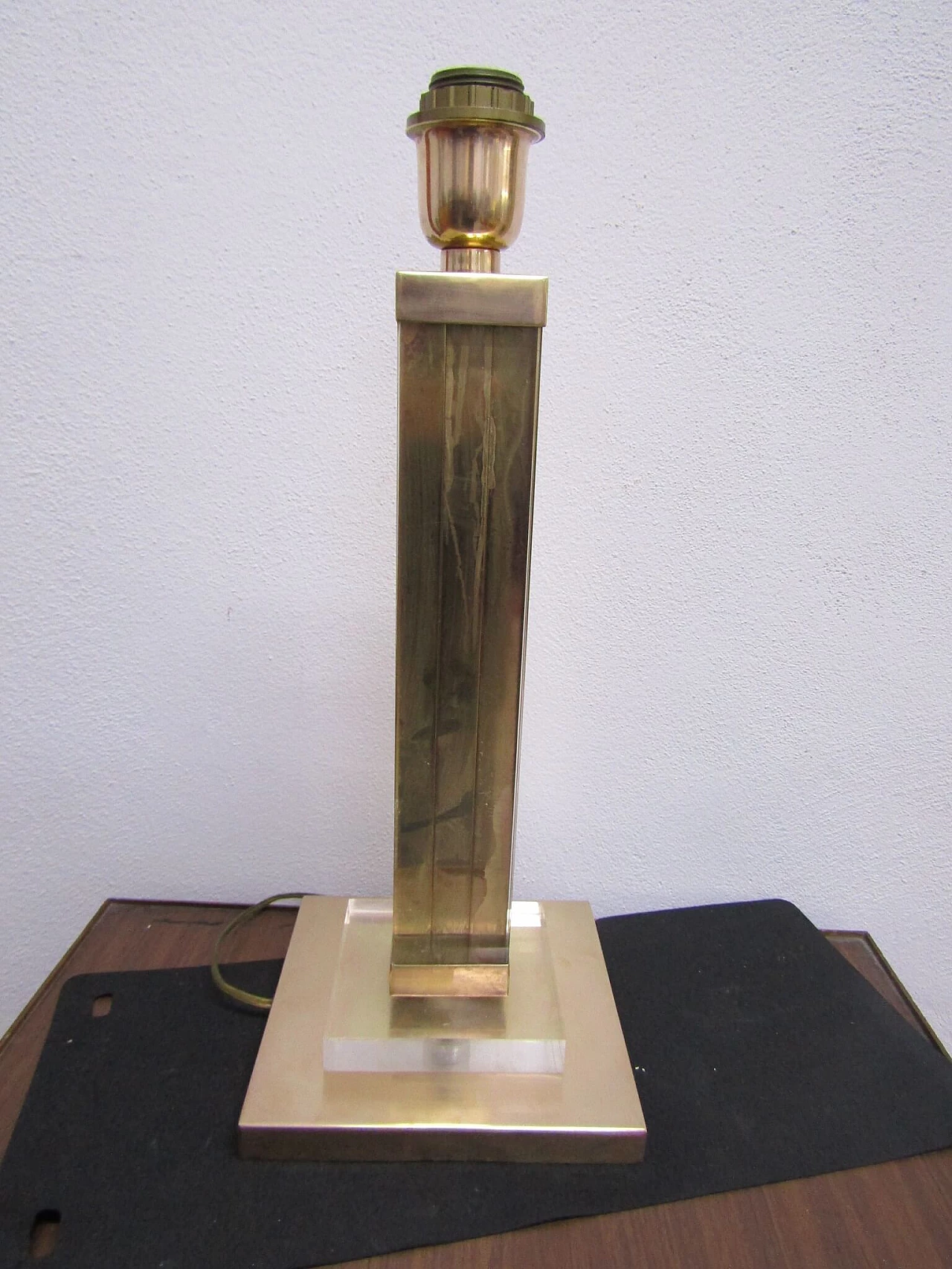 Lampada da tavolo in metallo e plexiglas nello stile di Romeo Rega, anni '70 1197126