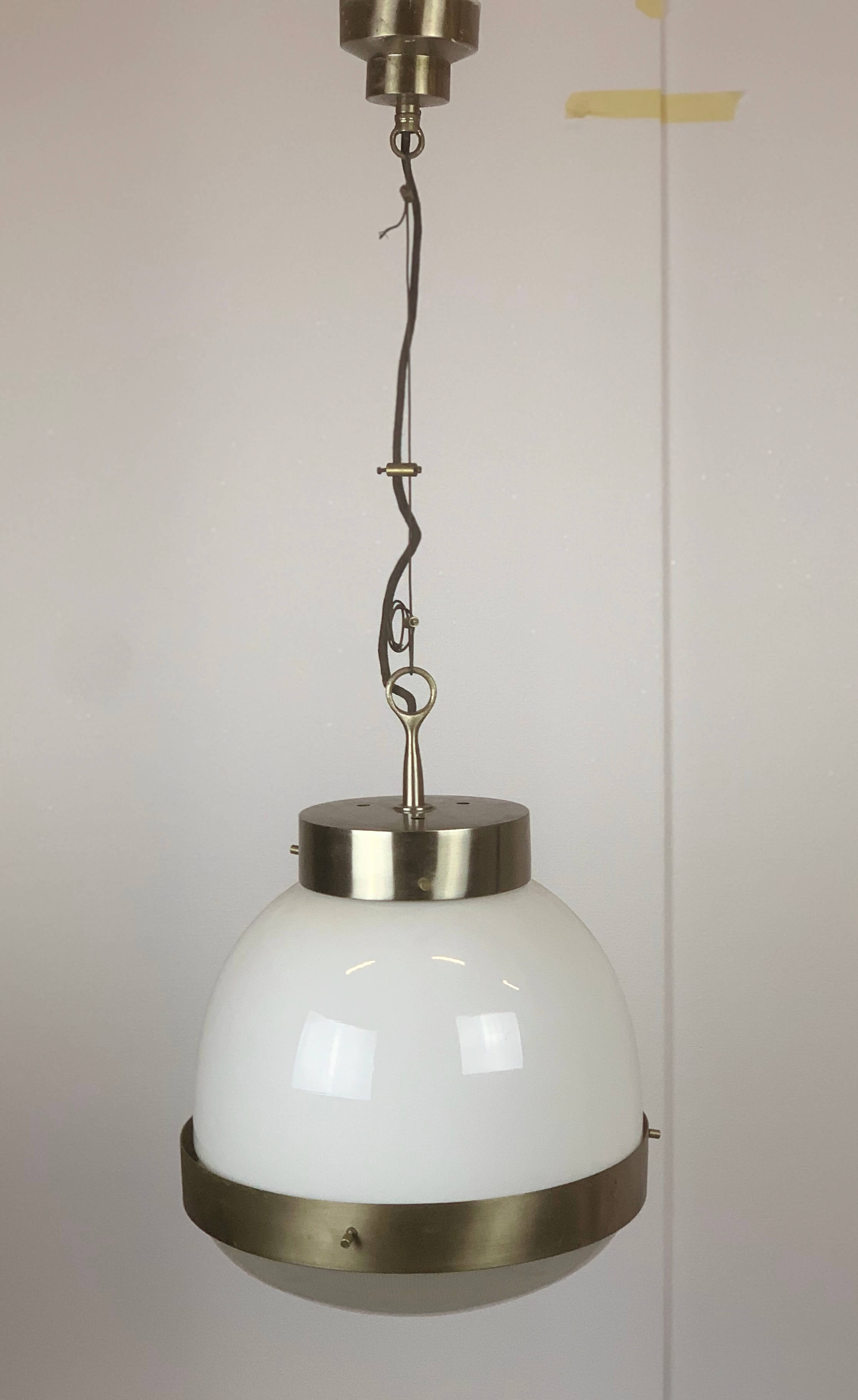 Artemide lampadario design anni 60 mod delta grande in ottone sergio mazza per artemide 