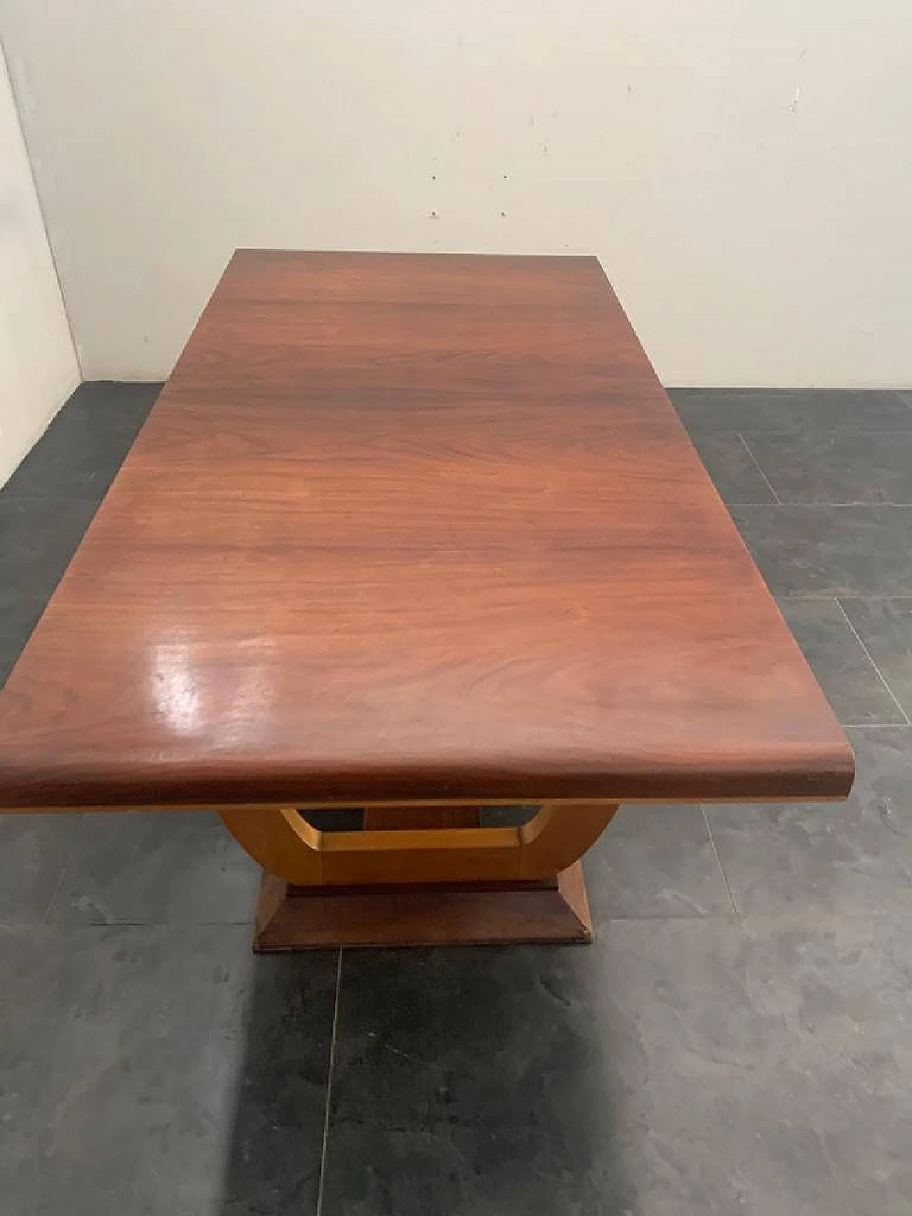 Dining table in elm and maple, 40s 1197453