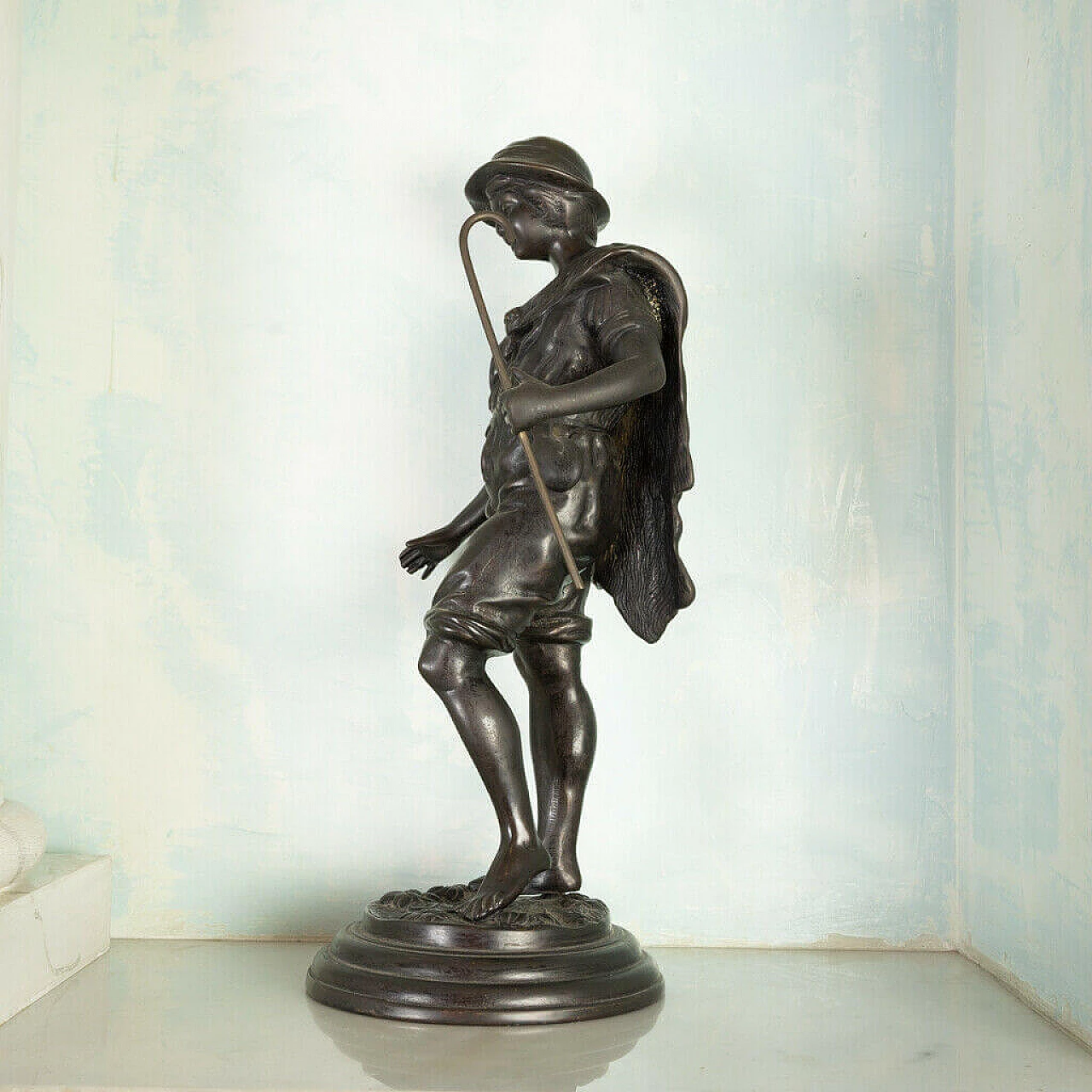 Statua in bronzo di pescatore firmata, anni '10 1197753