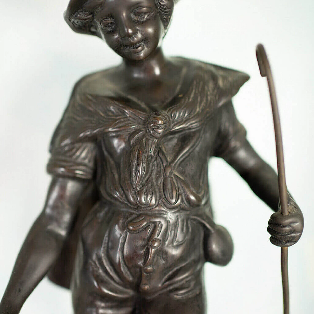 Bronze statue of fisherman, 10s 1197756