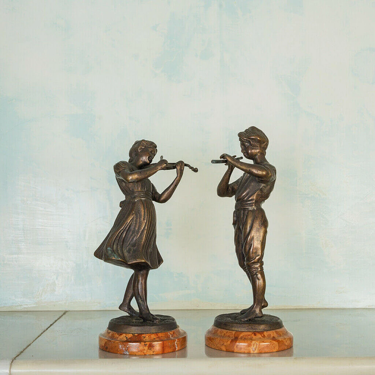 Coppia di statue in bronzo di suonatori, fine '800 1198408