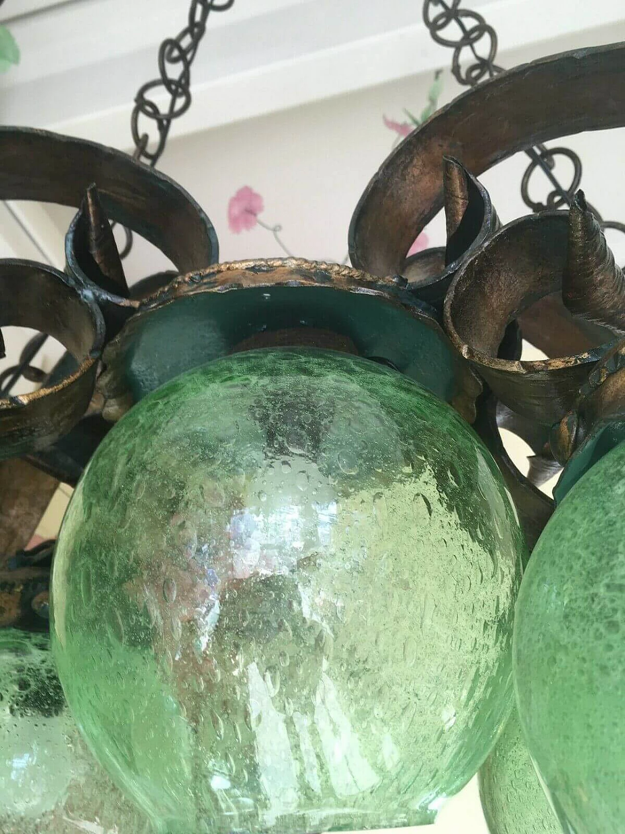 Lampadario in ferro battuto e vetro di Murano di Longobard, anni '60 1198799