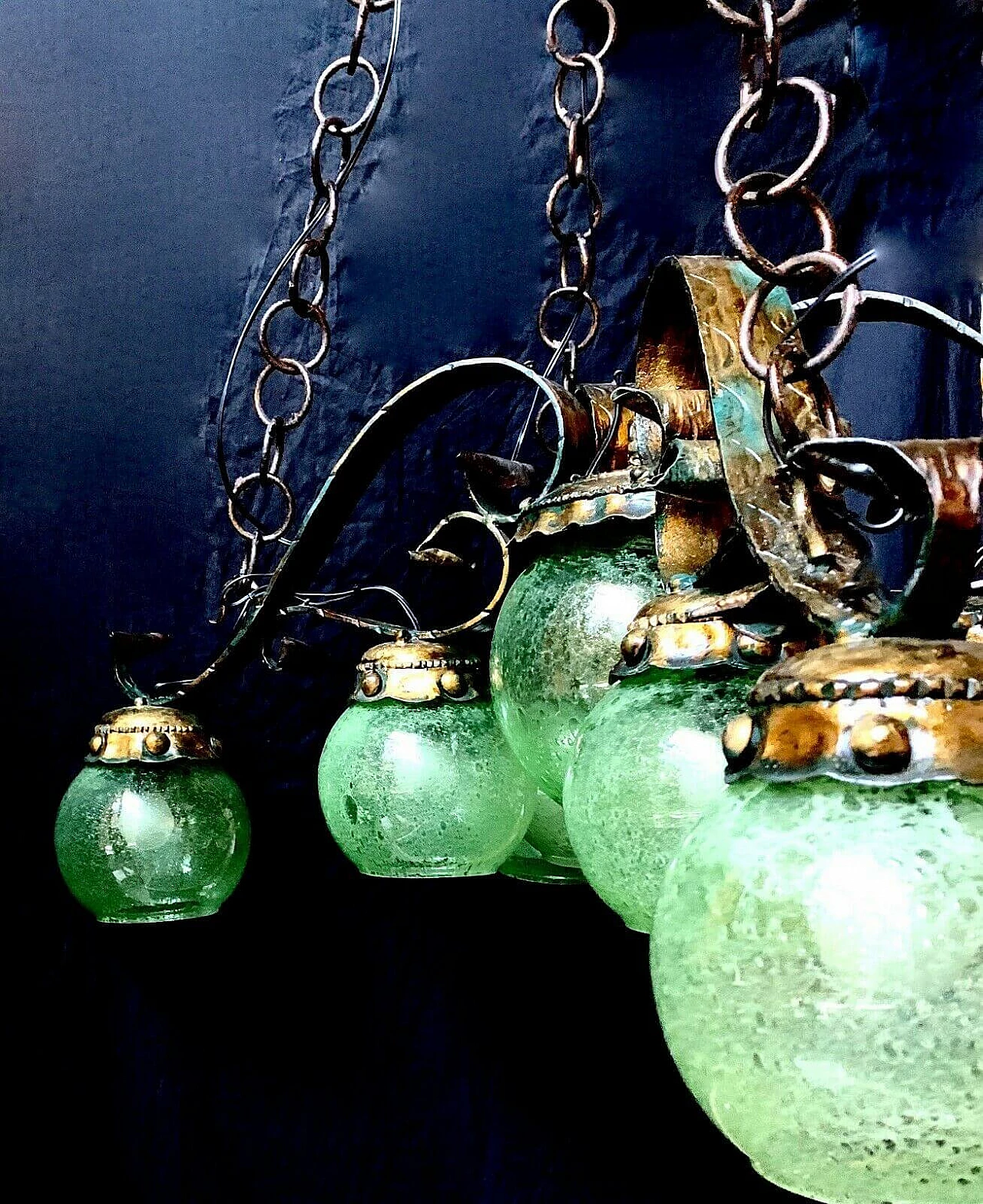 Lampadario in ferro battuto e vetro di Murano di Longobard, anni '60 1198803