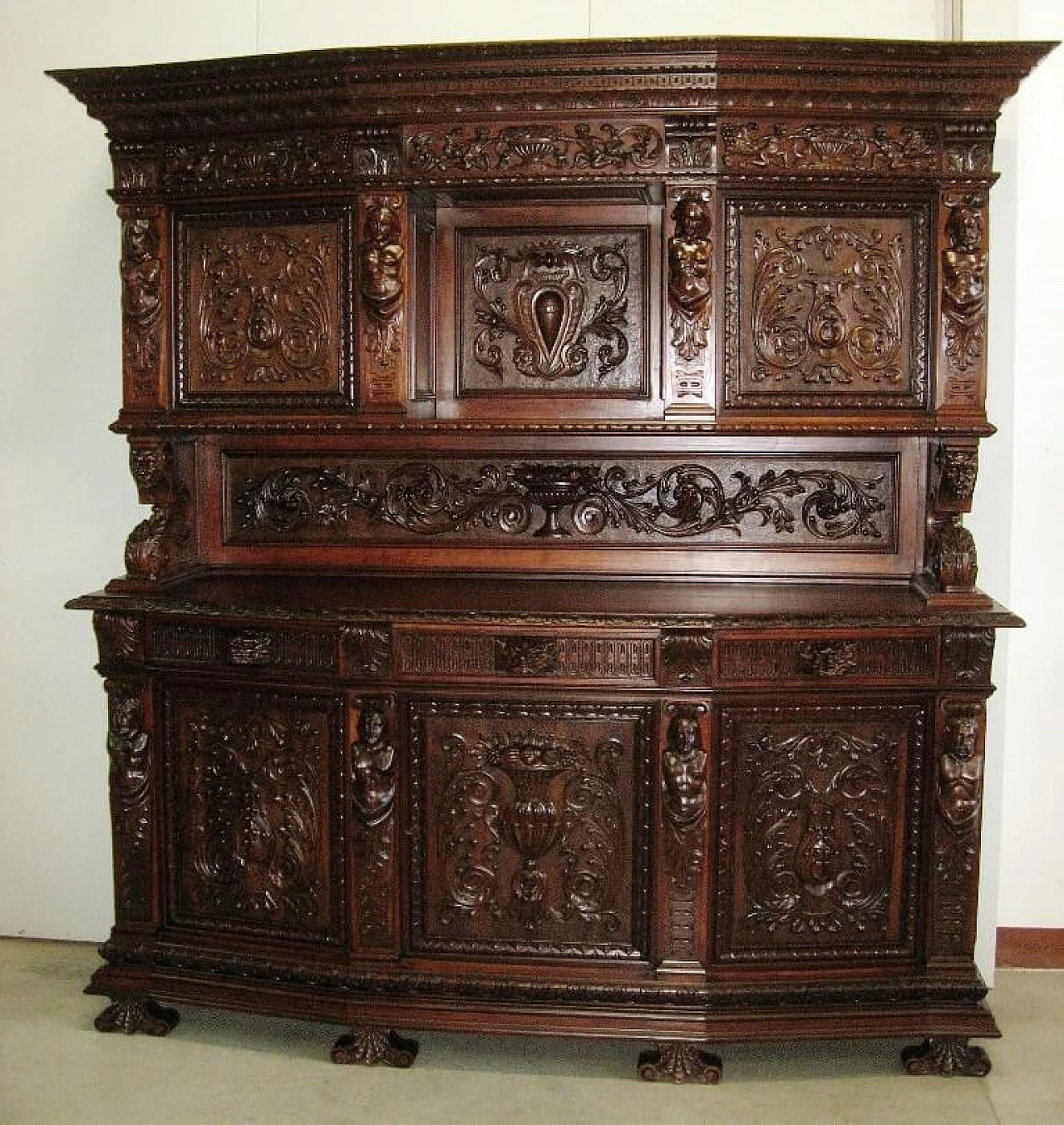 Renaissance style walnut sideboard, early '900 1198979