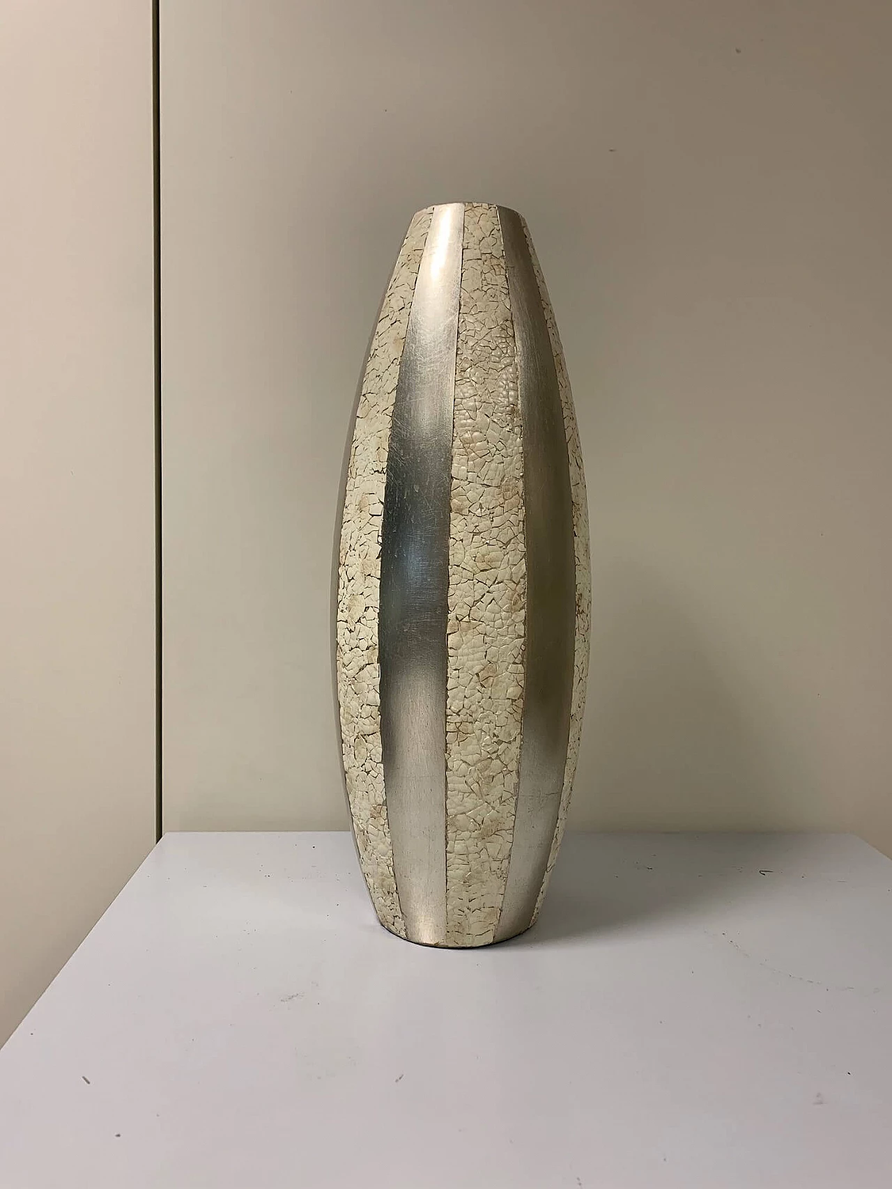 Grande vaso con inserti in guscio d'uovo naturale e foglia d'argento, anni '50 1200504
