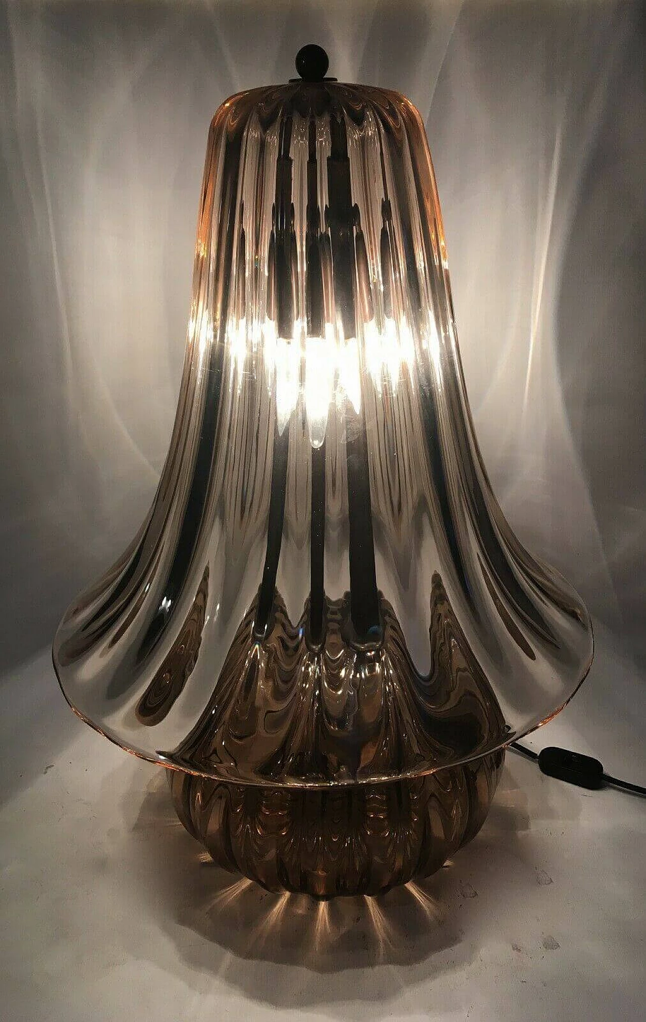 Lampada da tavolo in vetro soffiato di Murano di Venini, anni '50 1201046