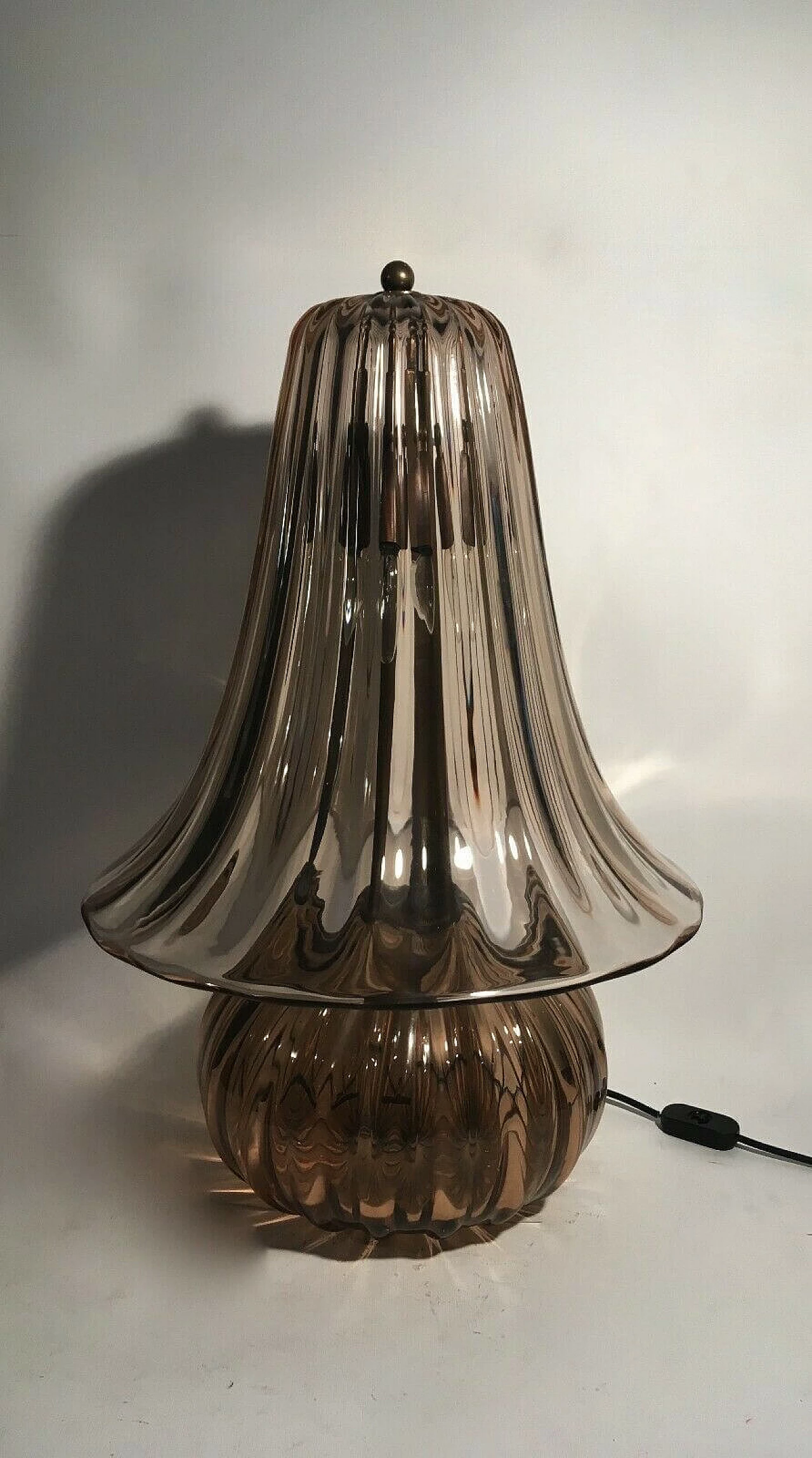 Lampada da tavolo in vetro soffiato di Murano di Venini, anni '50 1201047