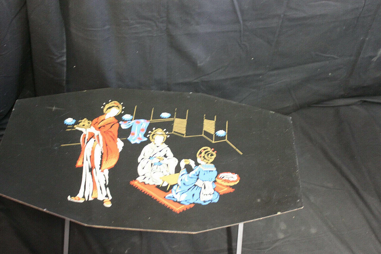 Tavolino dipinto in legno e ottone, anni '50 1205087