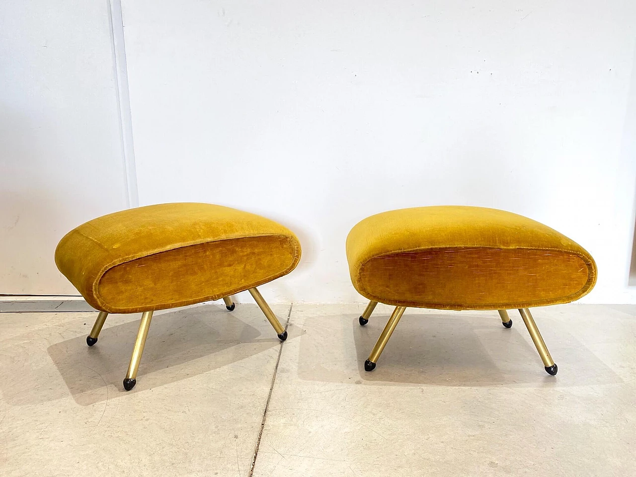 Pair of yellow stools in yellow velvet, 60s 1205155