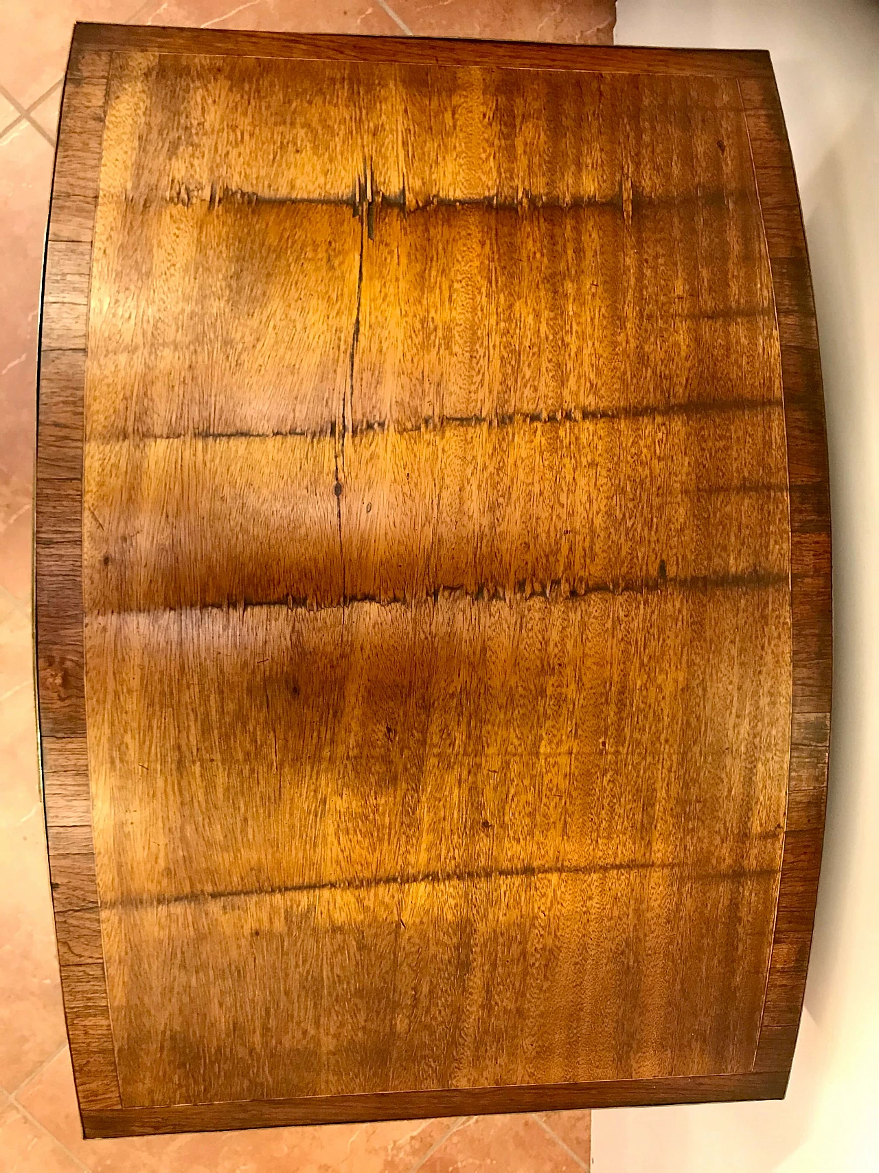 Coach like display case inlaid maple on rosewood with noble coat of arms, rich bronze, original 19th century 1205504