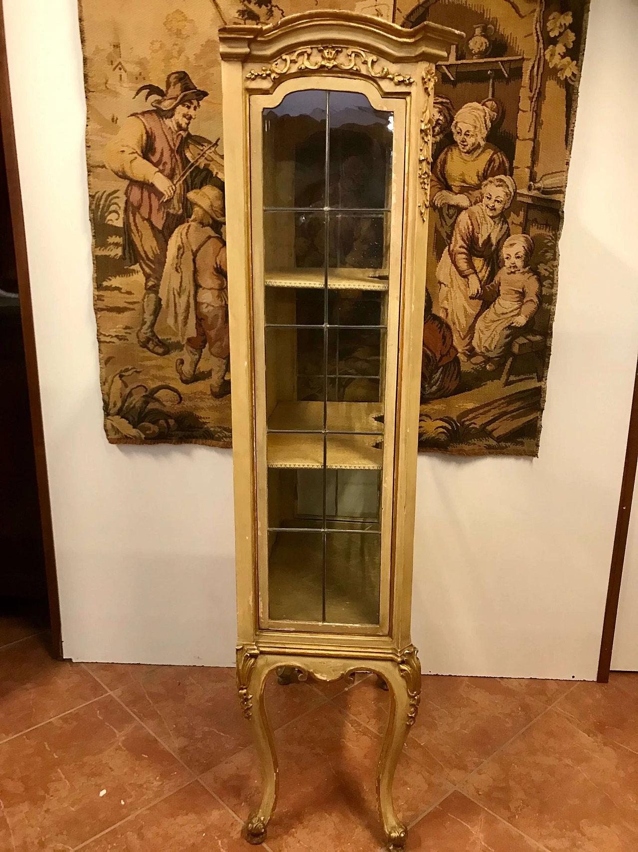 Louis XVI lacquered and gilded showcase with cathedral glass, Turin, original 18th century 1205611