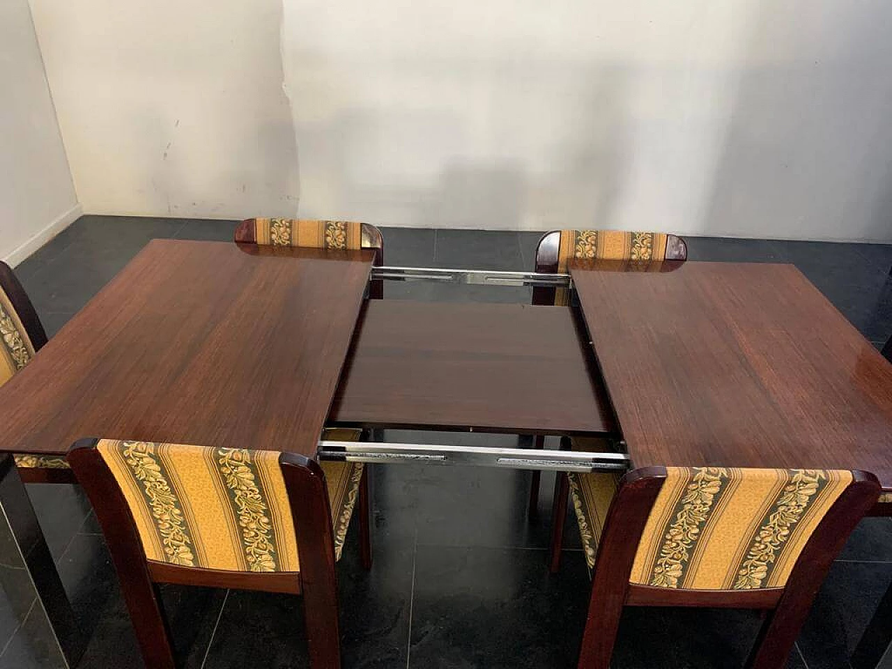 Tavolo da pranzo in palissandro e acciaio, anni '70 1206877