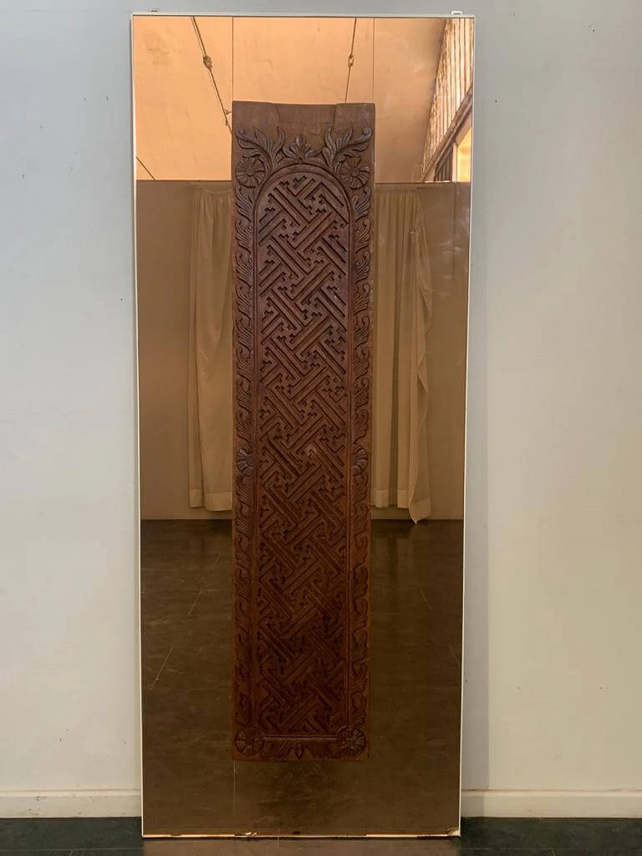 Specchio con pannello coloniale in teak, anni '70 1206941