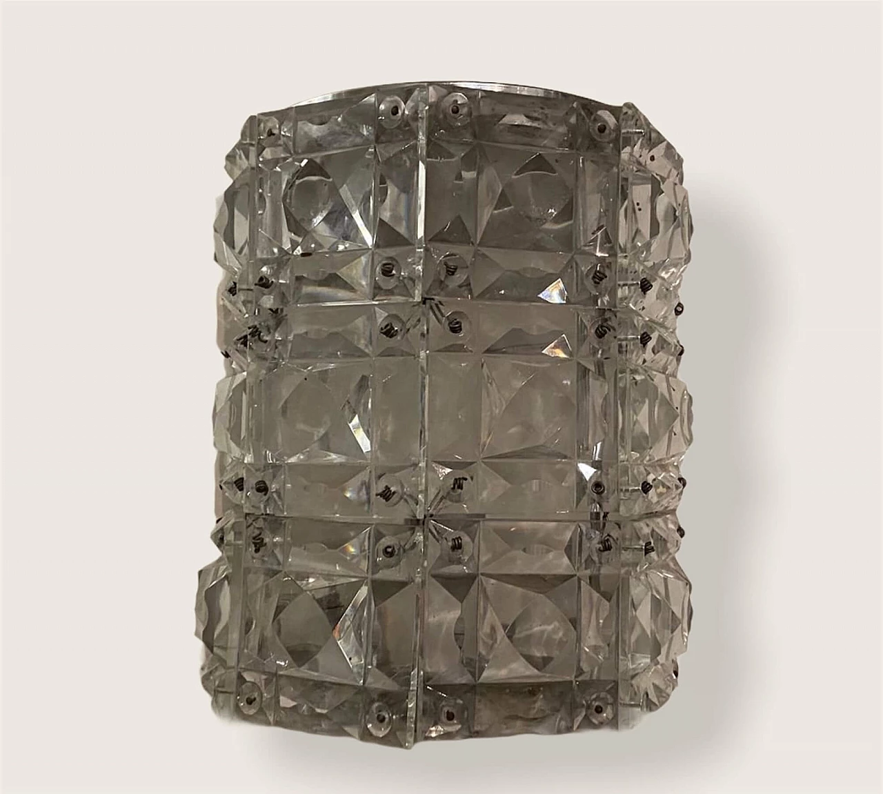 Coppia di applique semicircolari con cornice cromata, anni '70 1207277