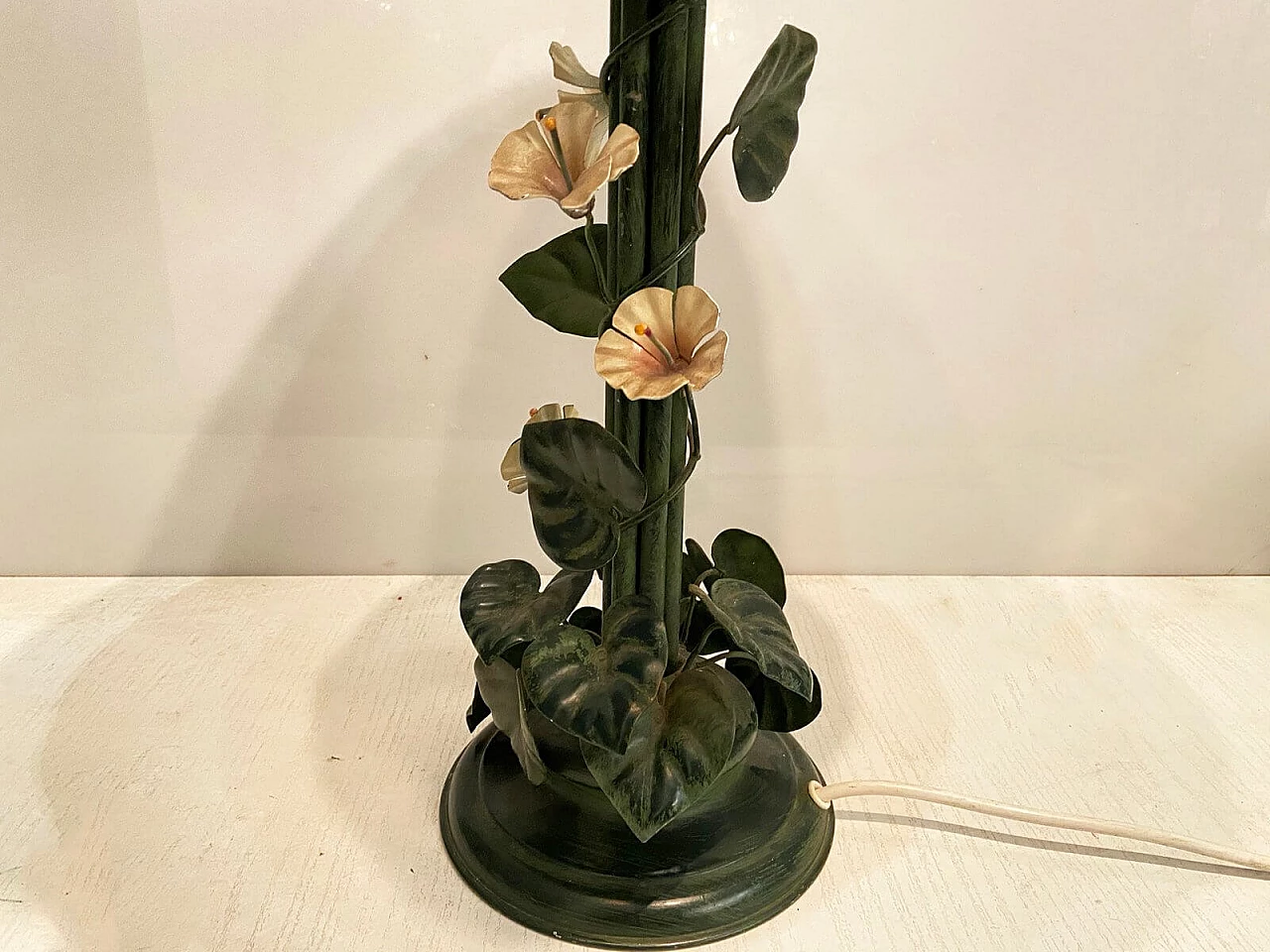 Table lamp with metal flowers, 70s 1207798