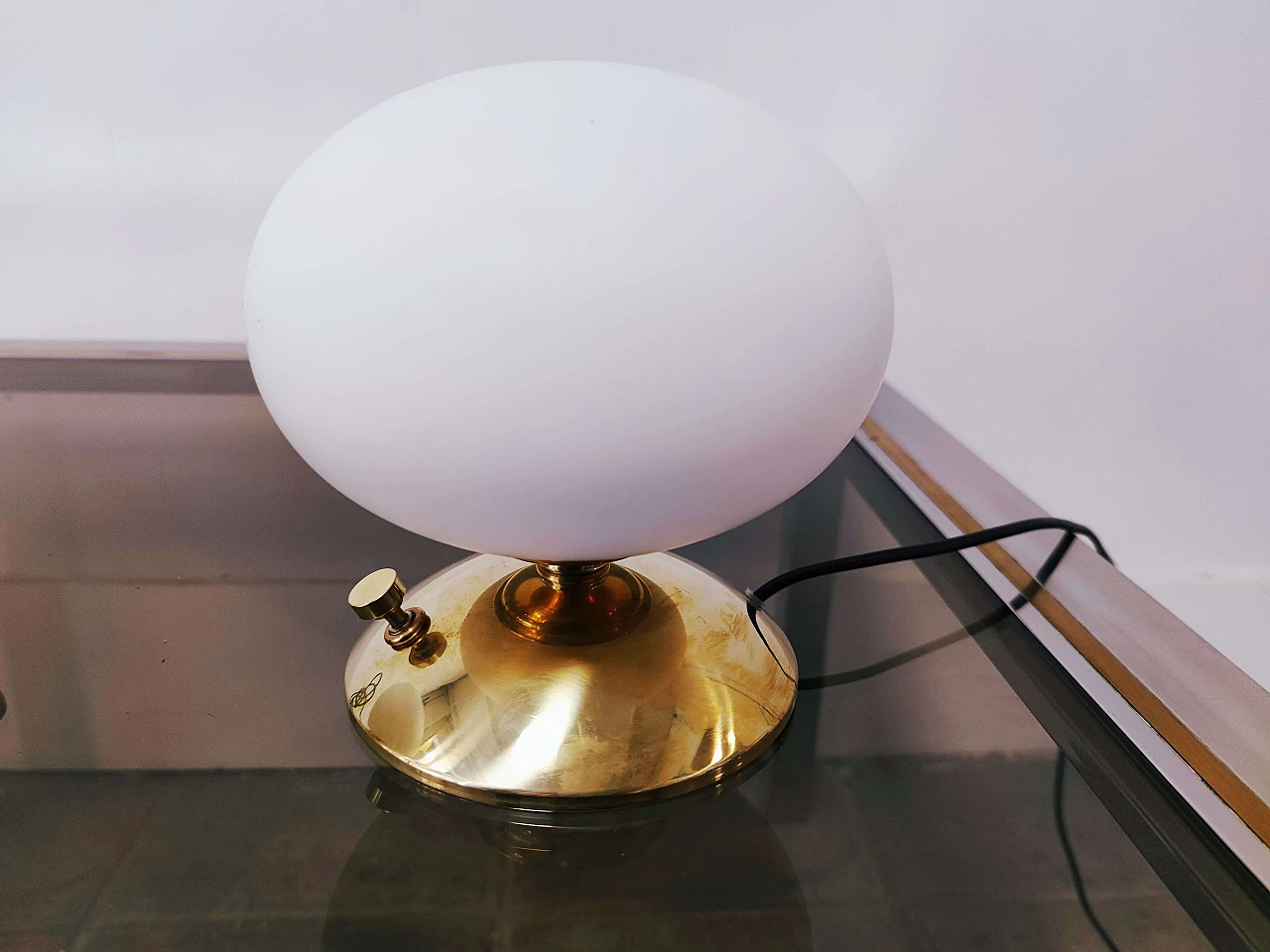 Table lamp in brass and glass, 80s 1208102