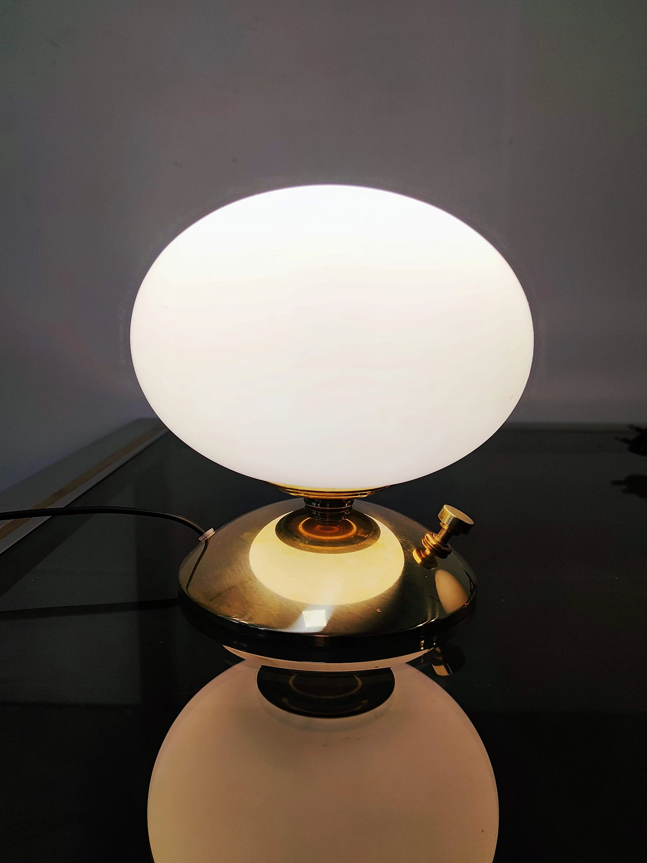 Table lamp in brass and glass, 80s 1208104